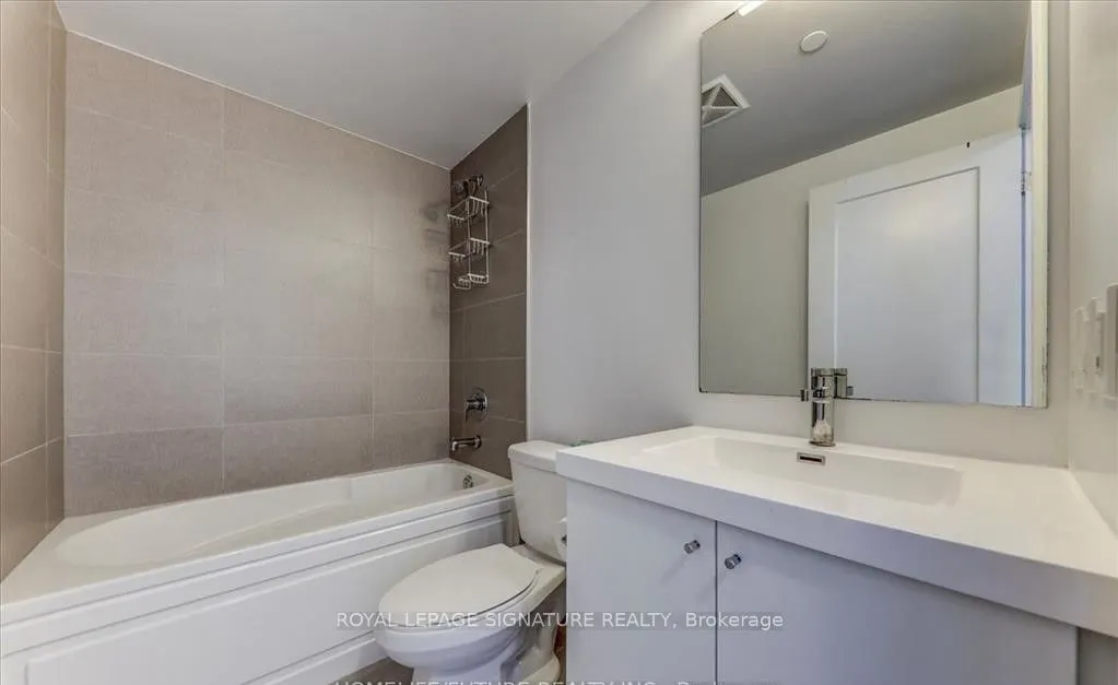 2550 Simcoe Street N, #2007
