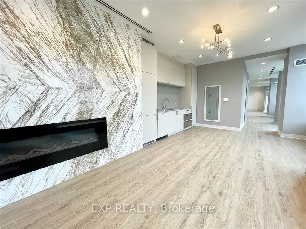 630 Greenwood Avenue, #709