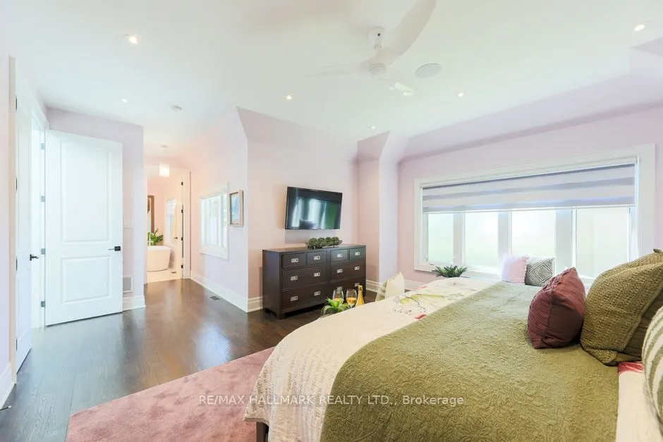 44 Scarboro Crescent