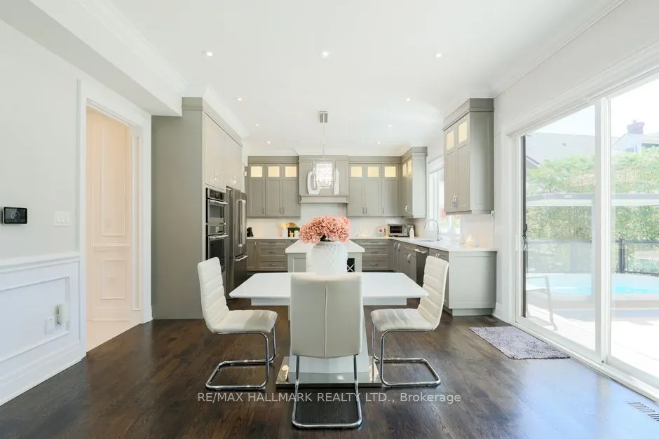44 Scarboro Crescent