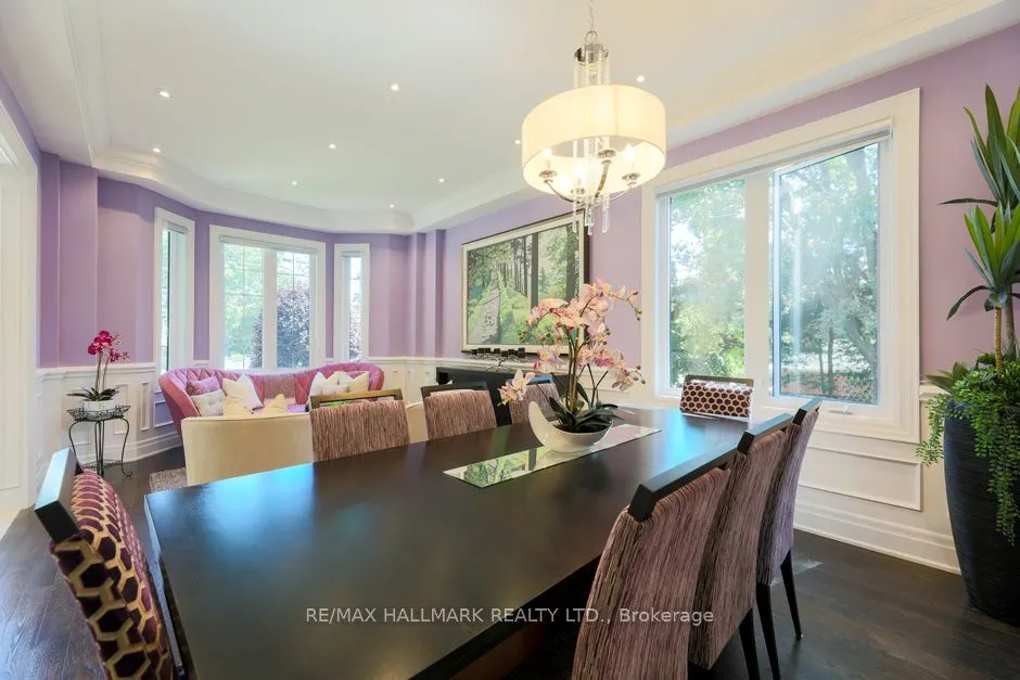 44 Scarboro Crescent