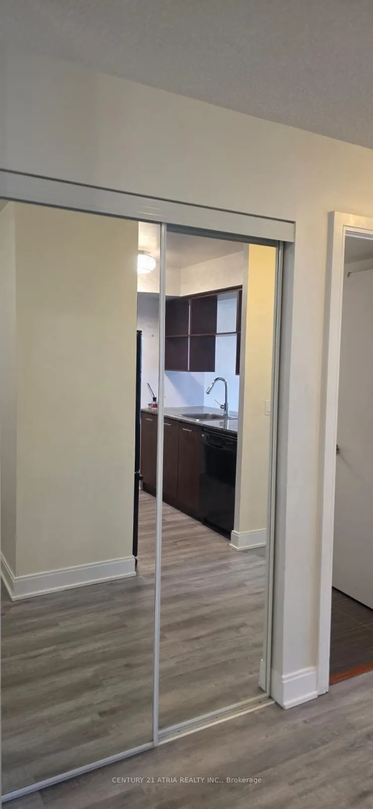 125 Village Green Square SE, #2807