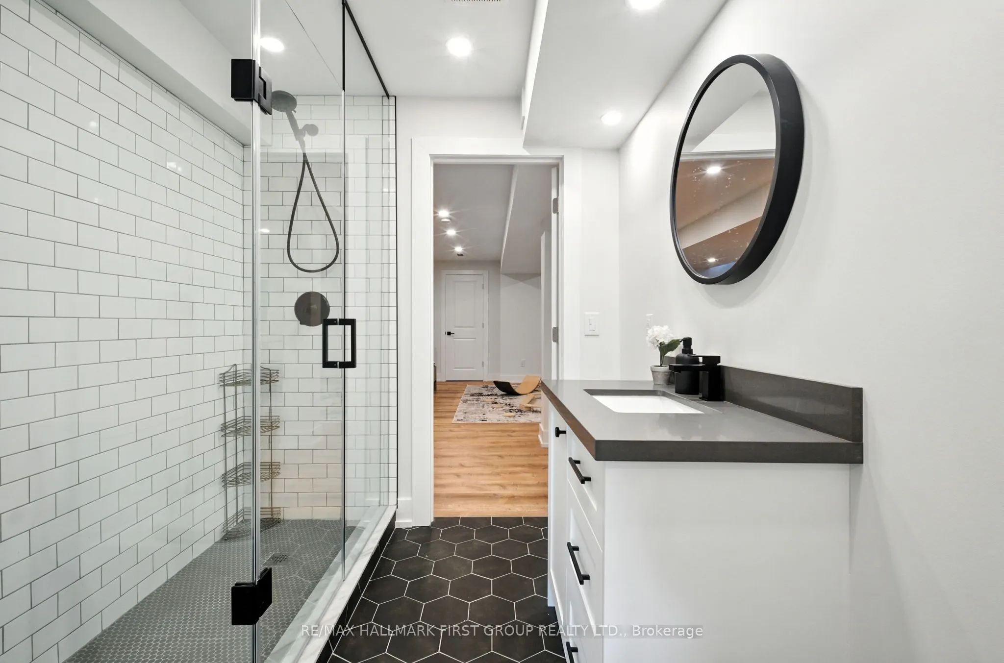 2318 Canterbury Crescent