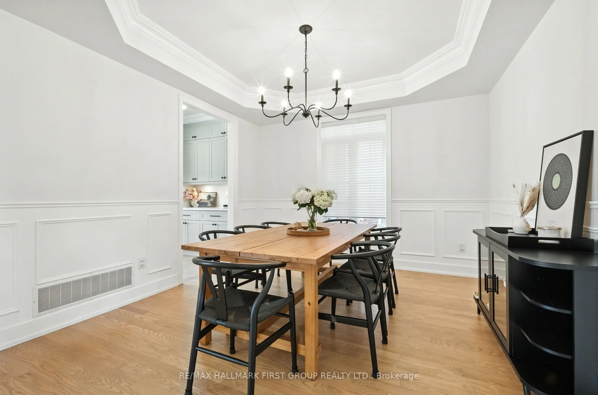 2318 Canterbury Crescent