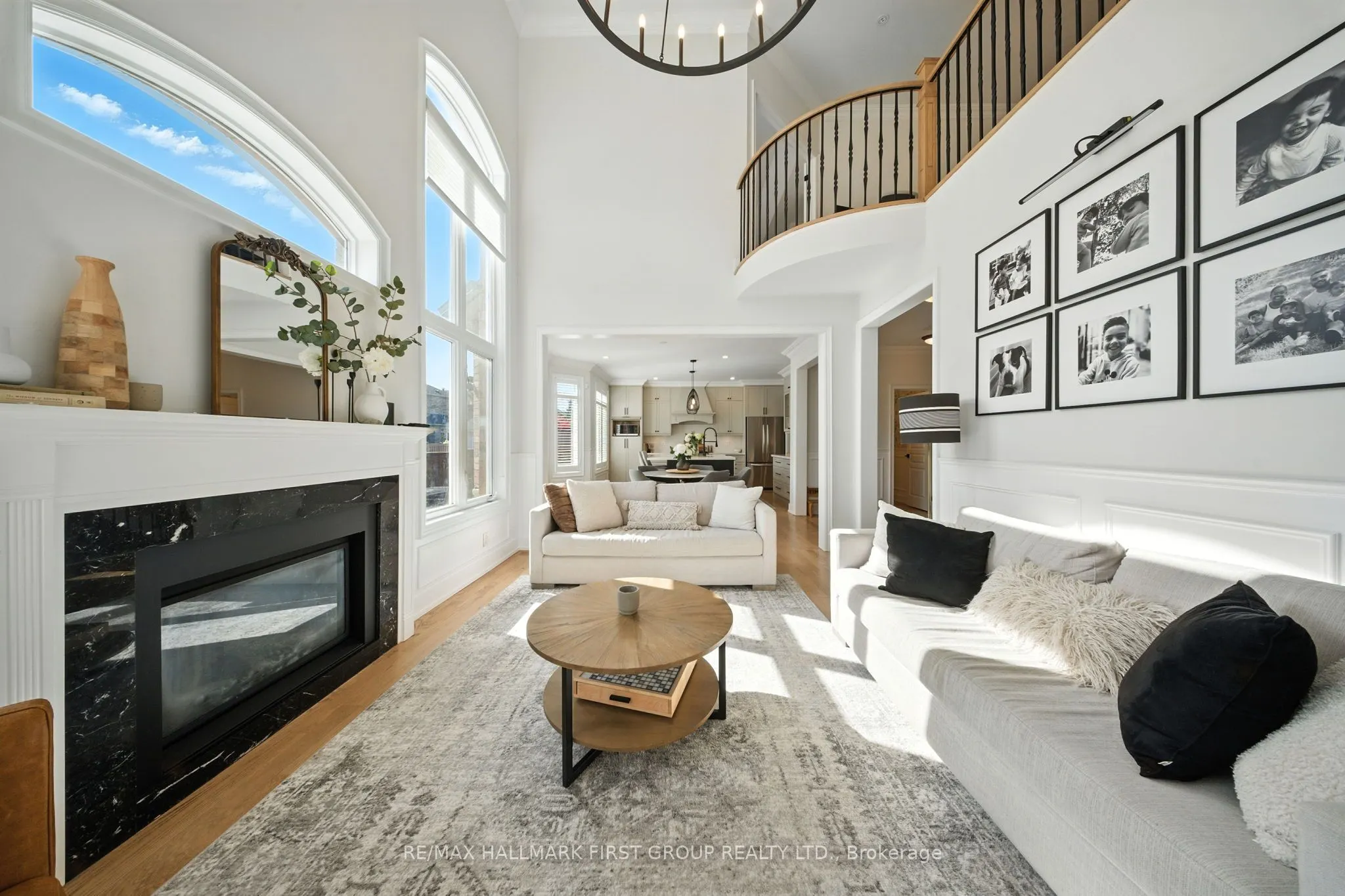 2318 Canterbury Crescent