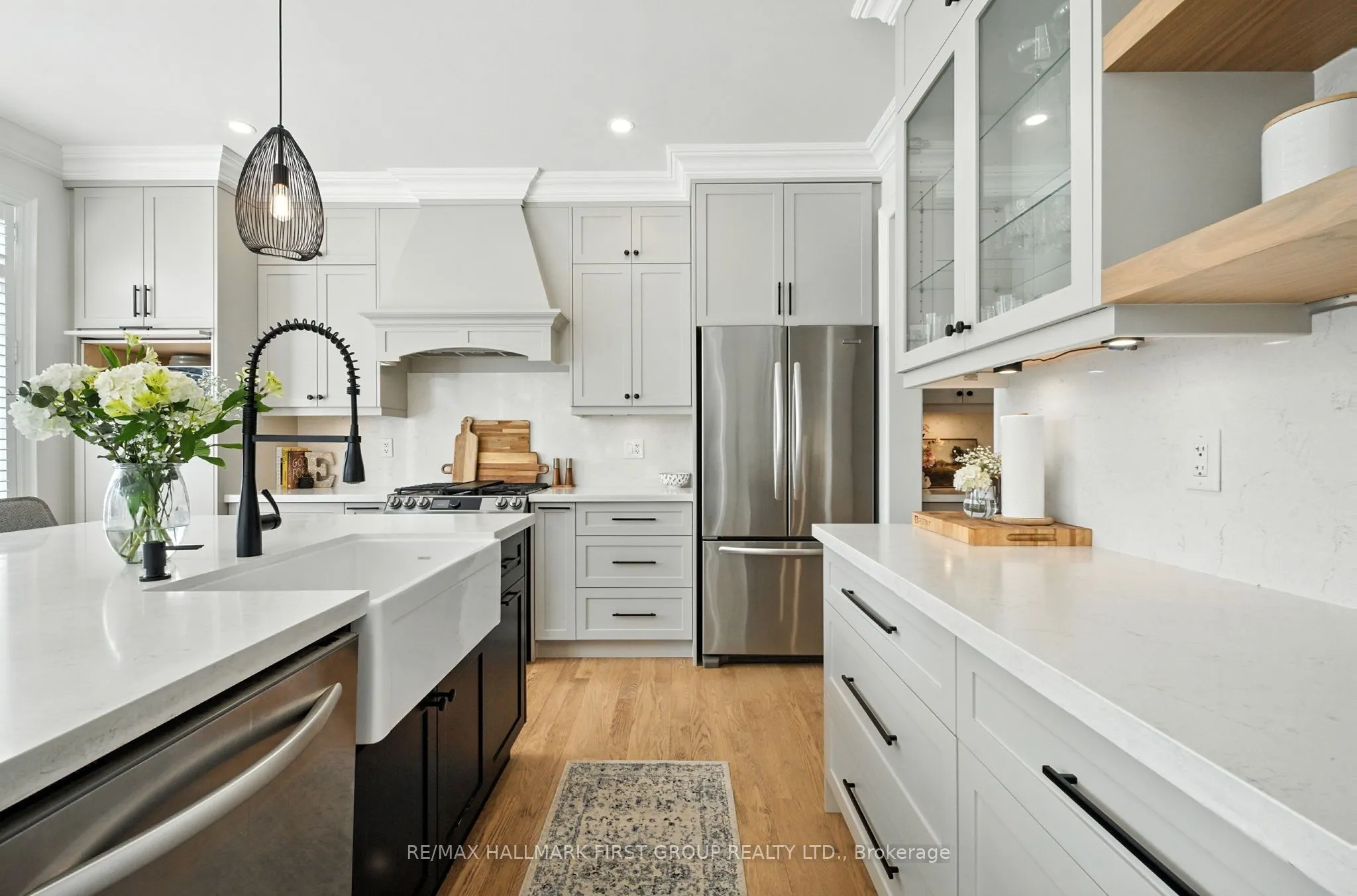 2318 Canterbury Crescent
