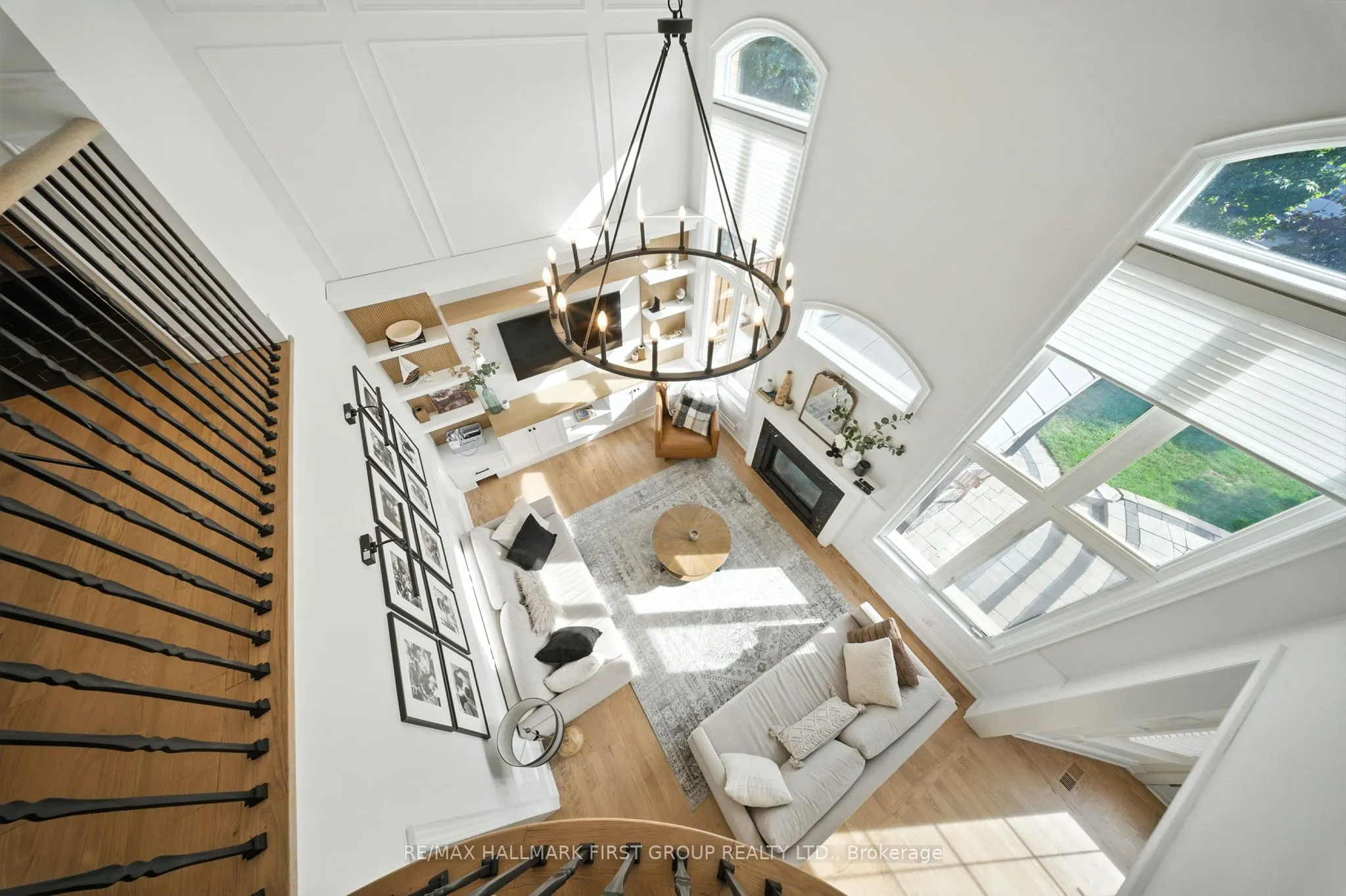 2318 Canterbury Crescent