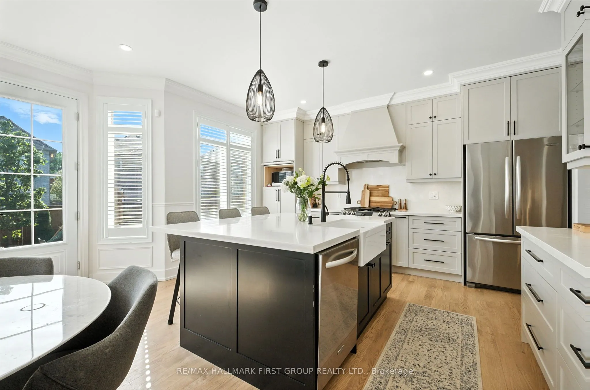2318 Canterbury Crescent