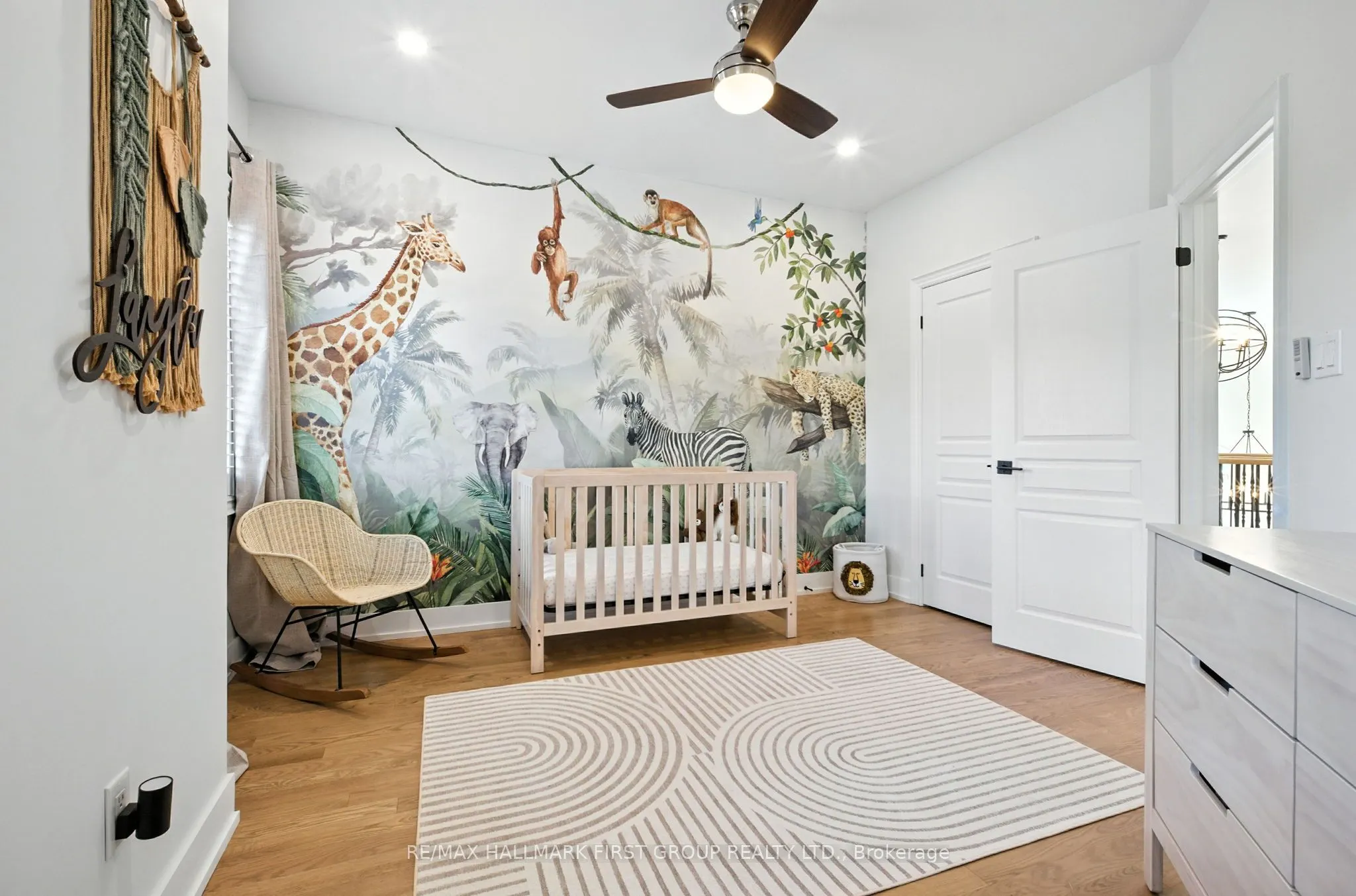 2318 Canterbury Crescent
