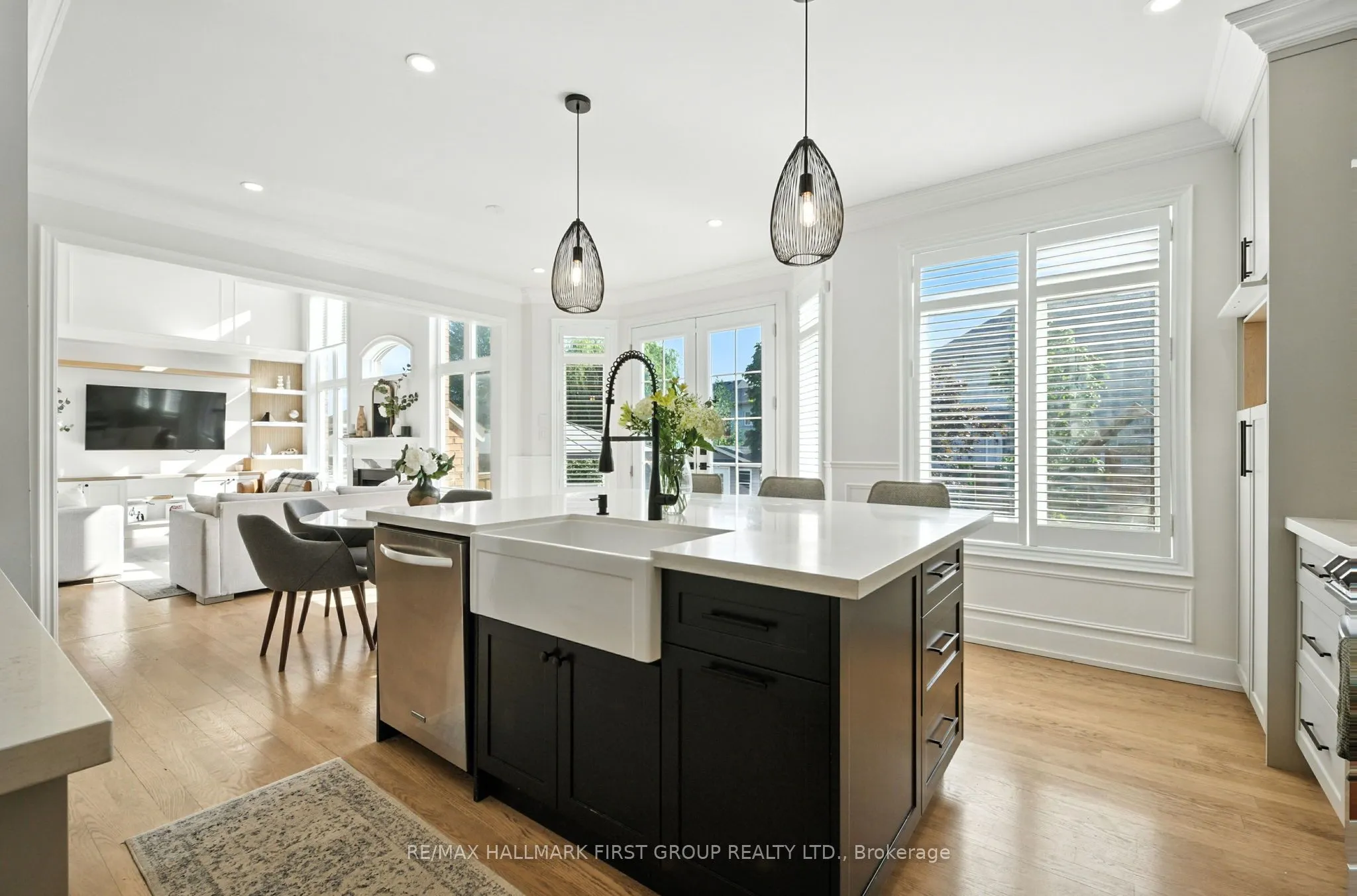2318 Canterbury Crescent