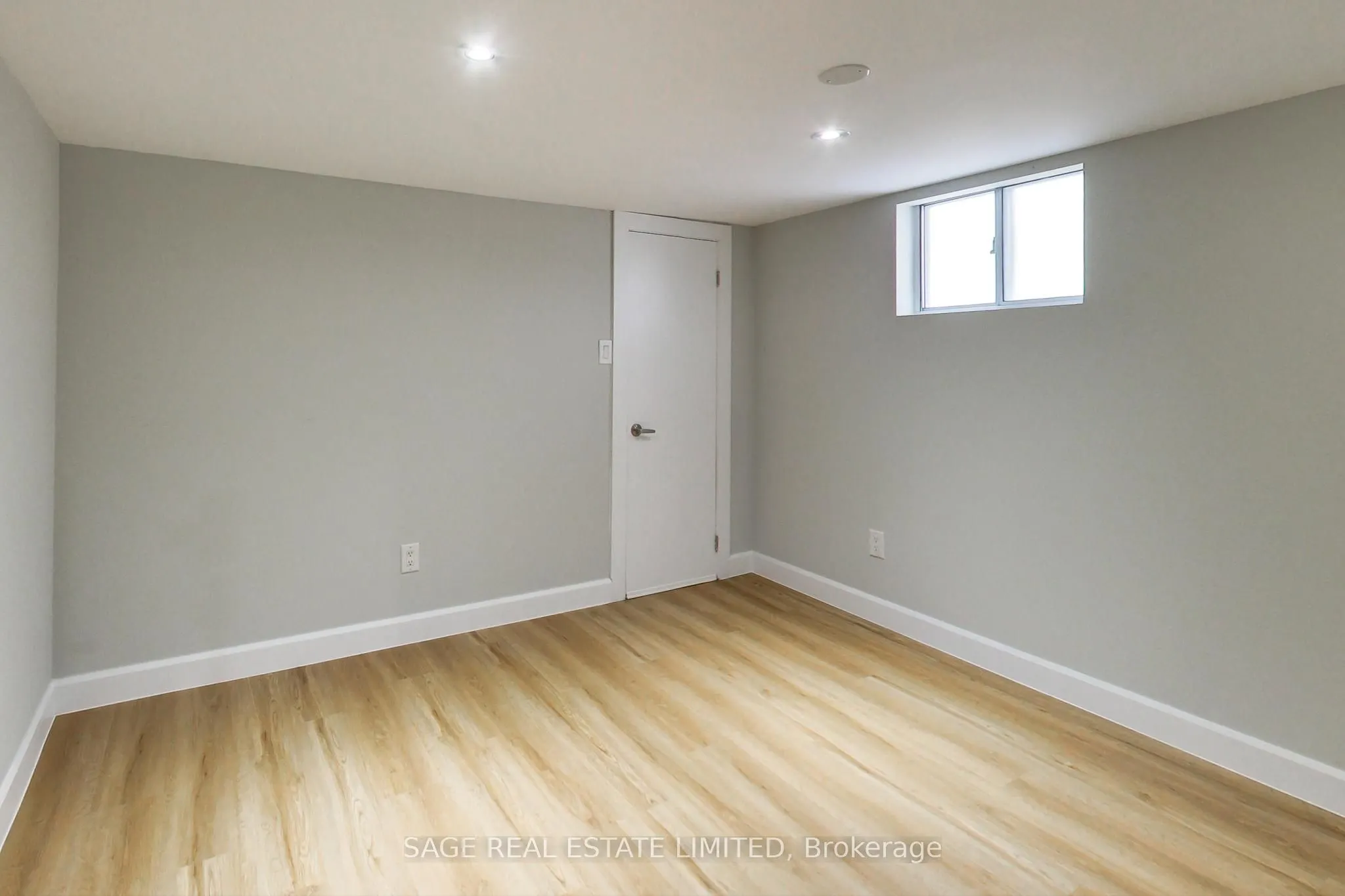 2505 Gerrard Street E, #Lower