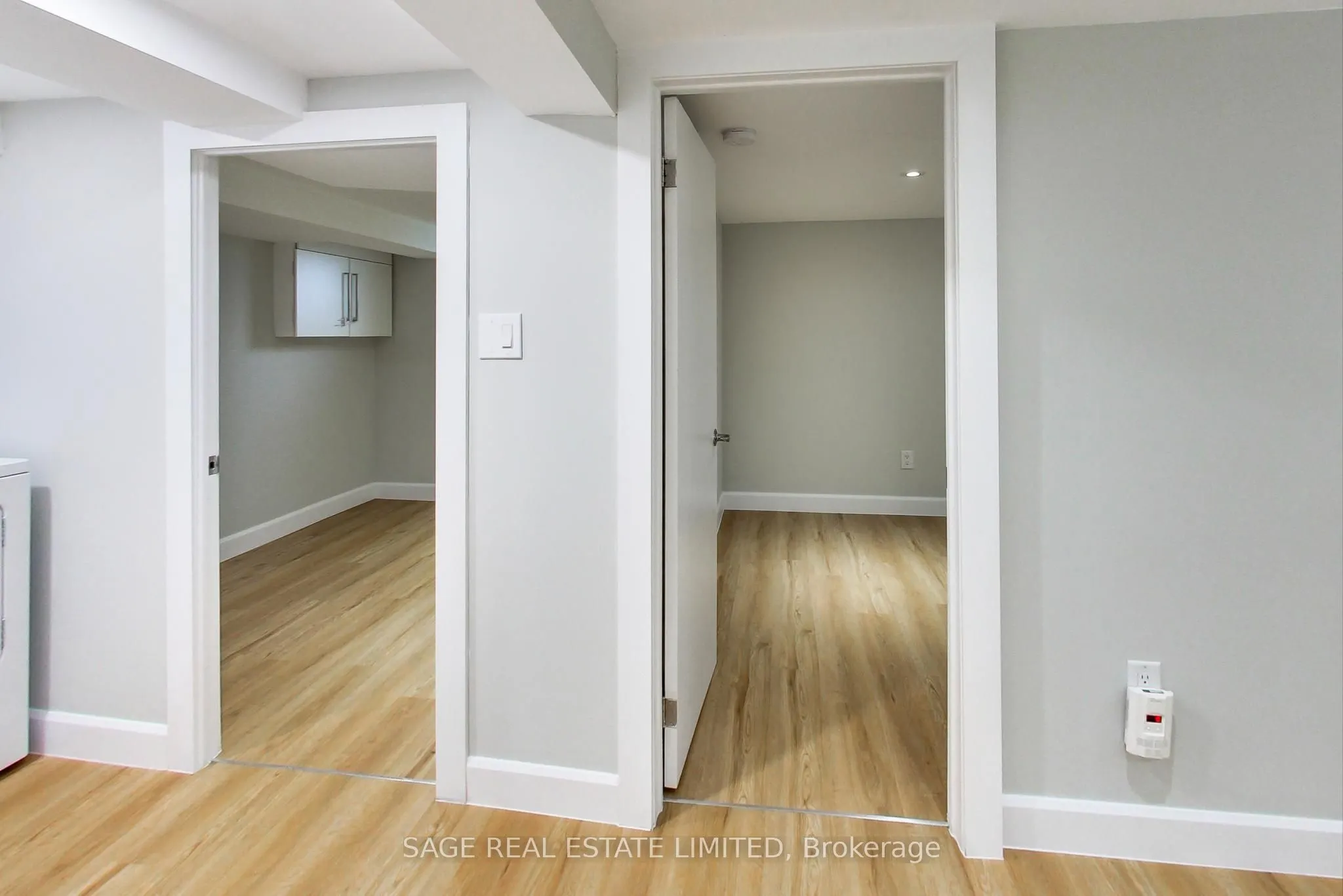 2505 Gerrard Street E, #Lower