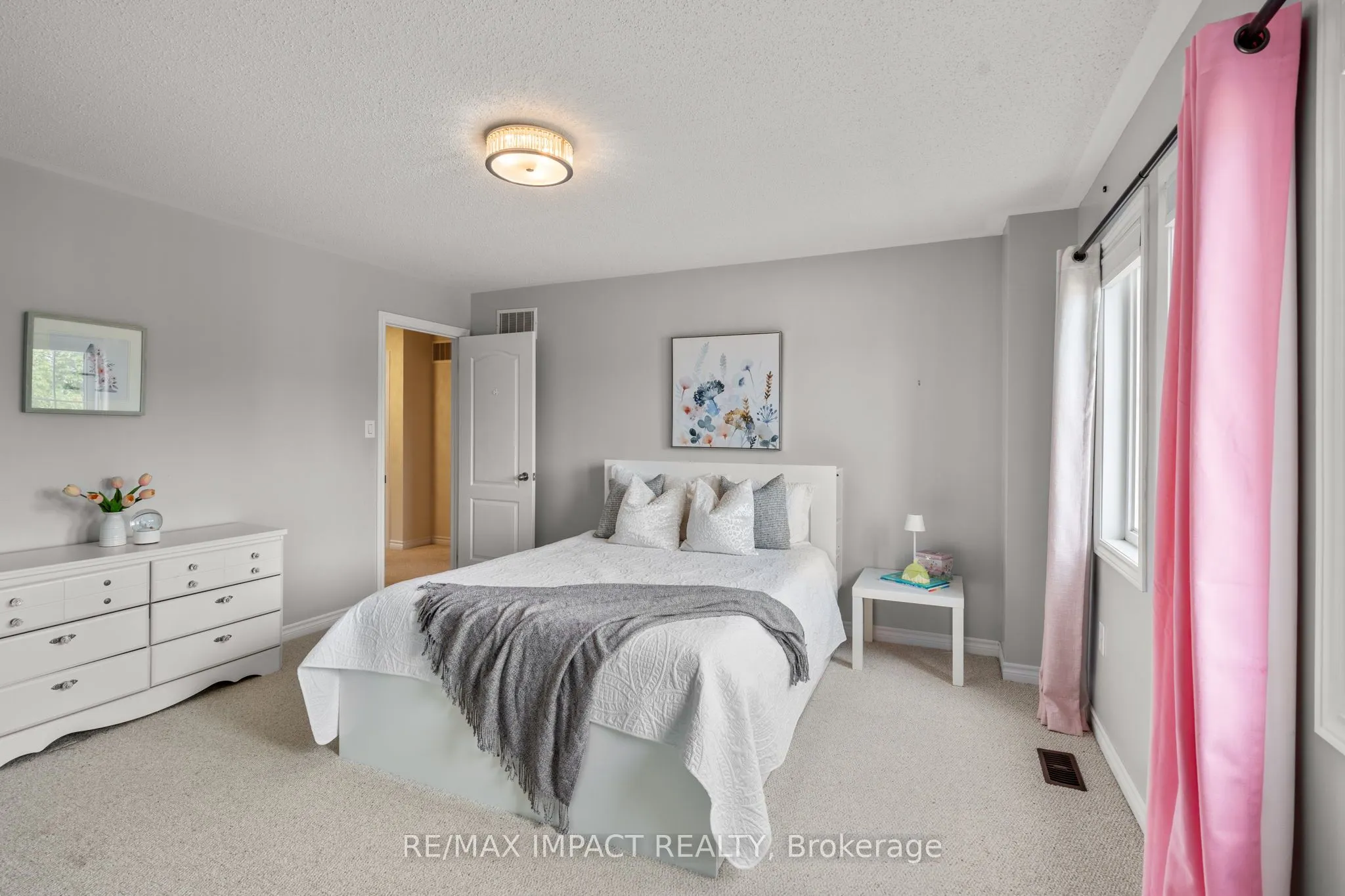 376 West Scugog Lane