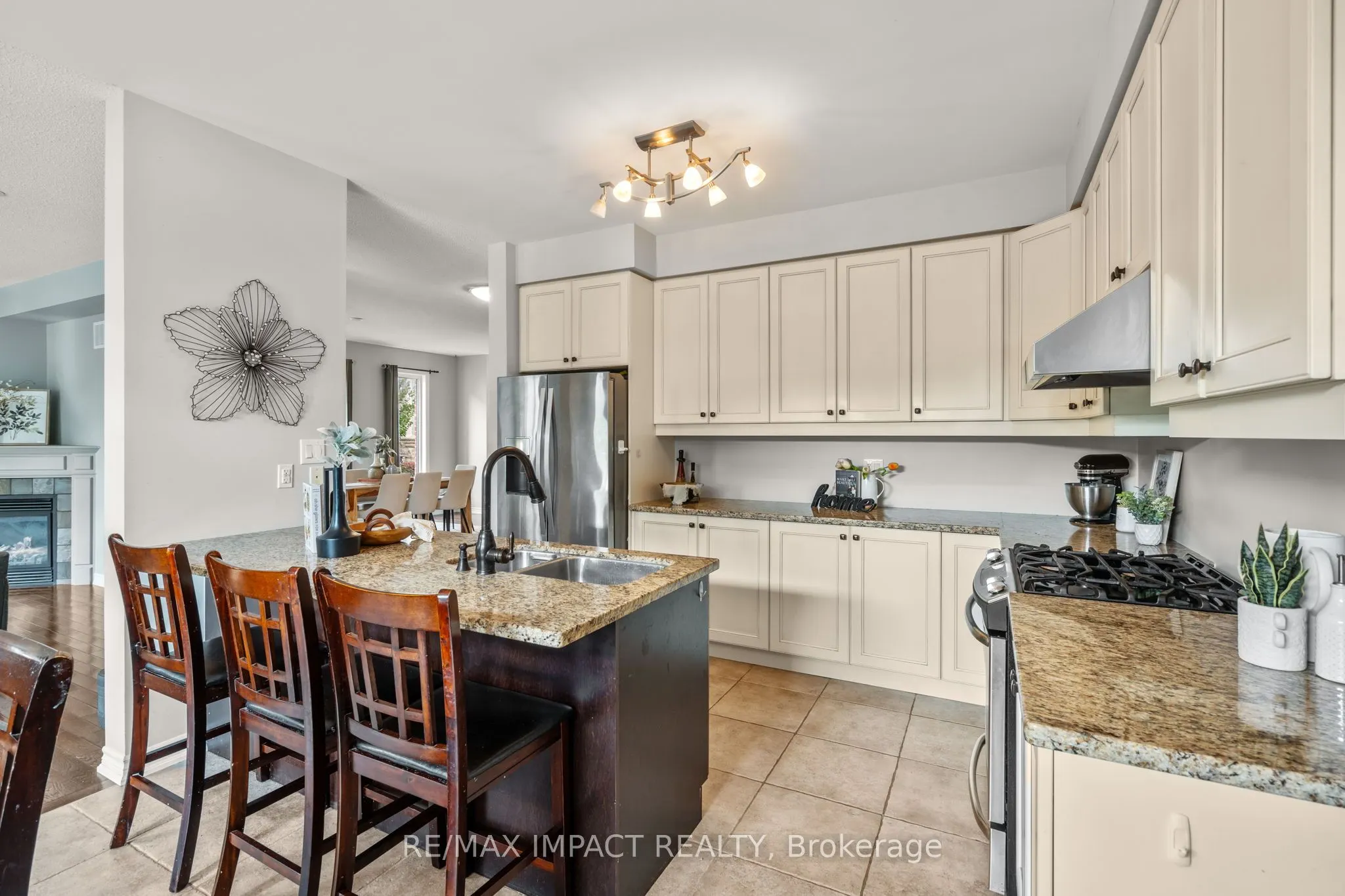 376 West Scugog Lane