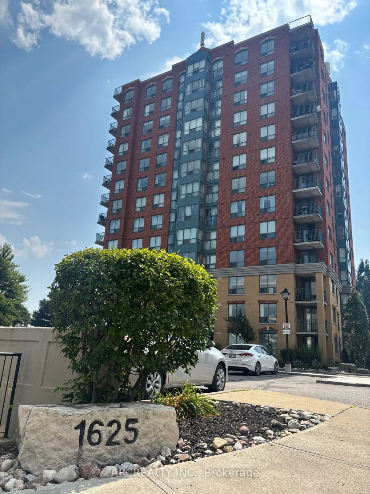 1625 Pickering Parkway, #206