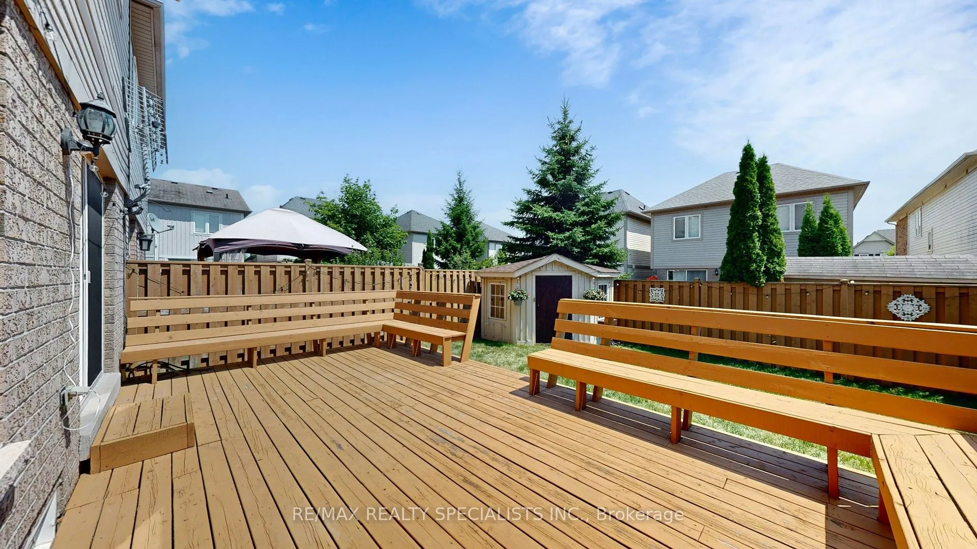 33 Donlevy Crescent