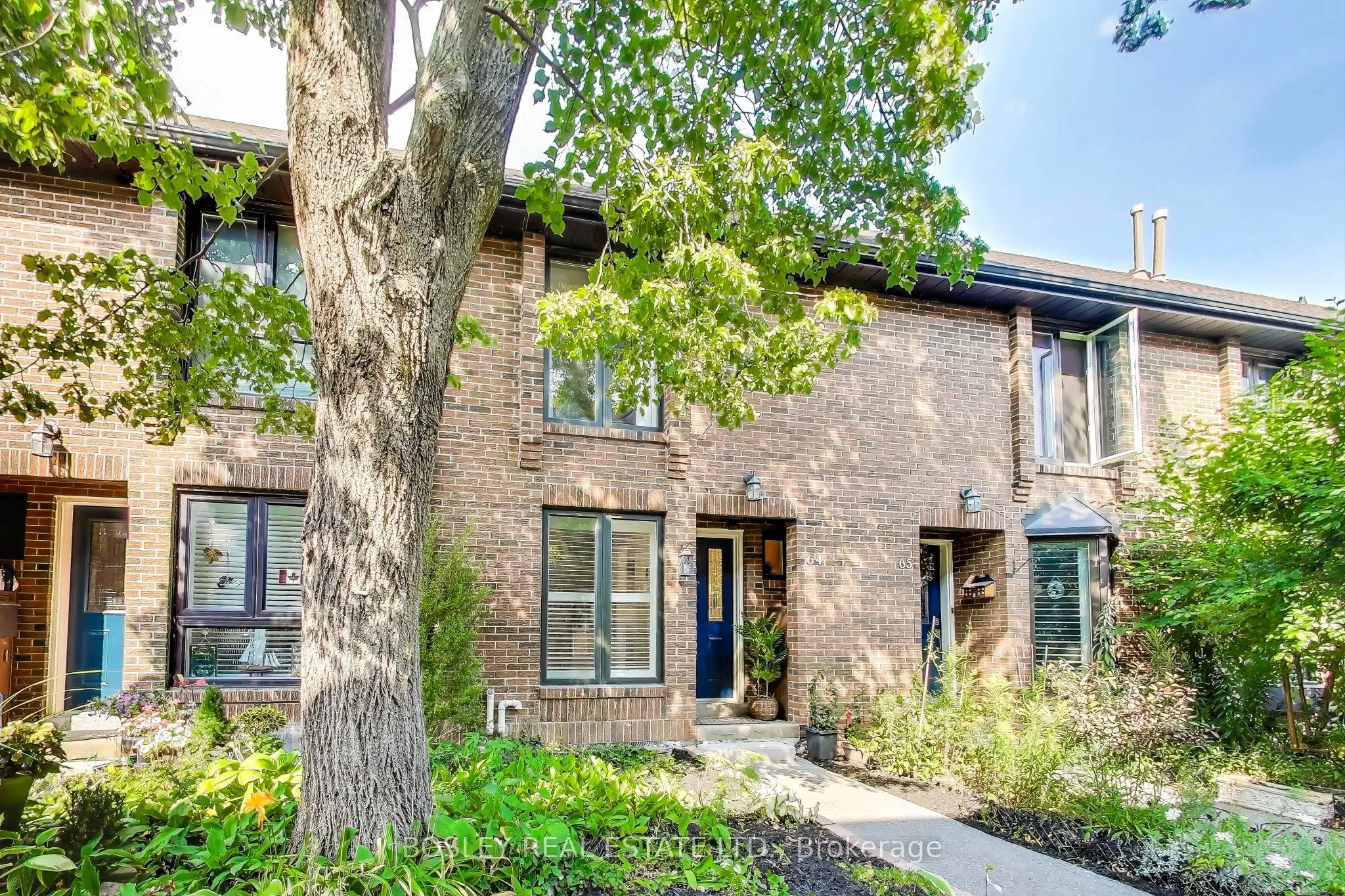 28 Livingston Road, #64