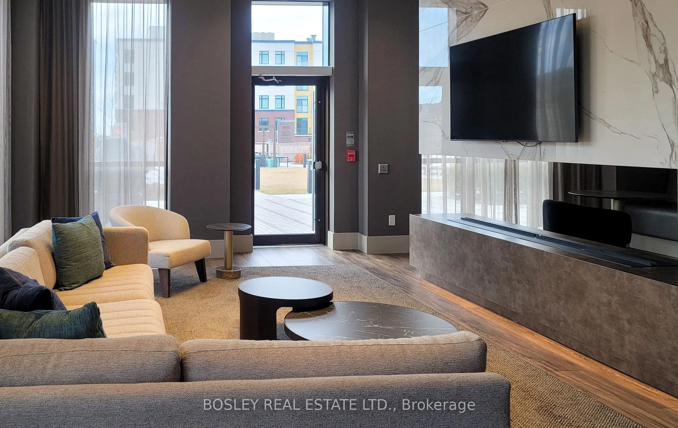 2550 Simcoe Street N, #2119