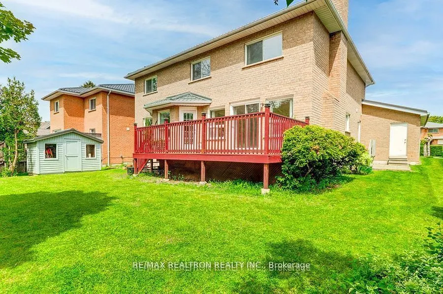 23 White Avenue