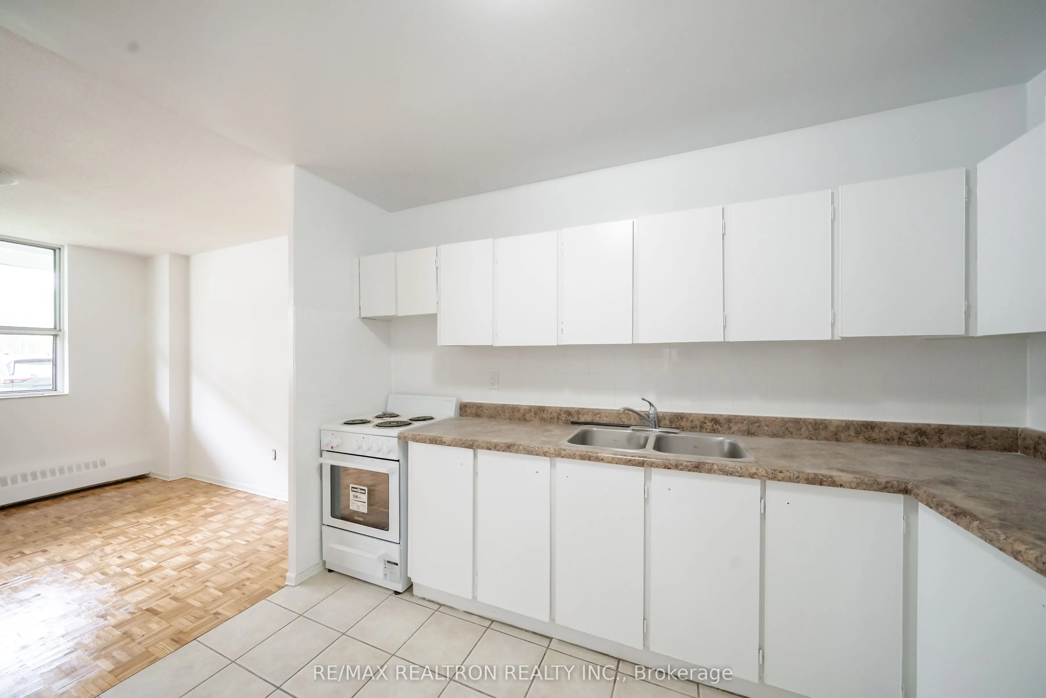 5 Glamorgan Avenue, #112