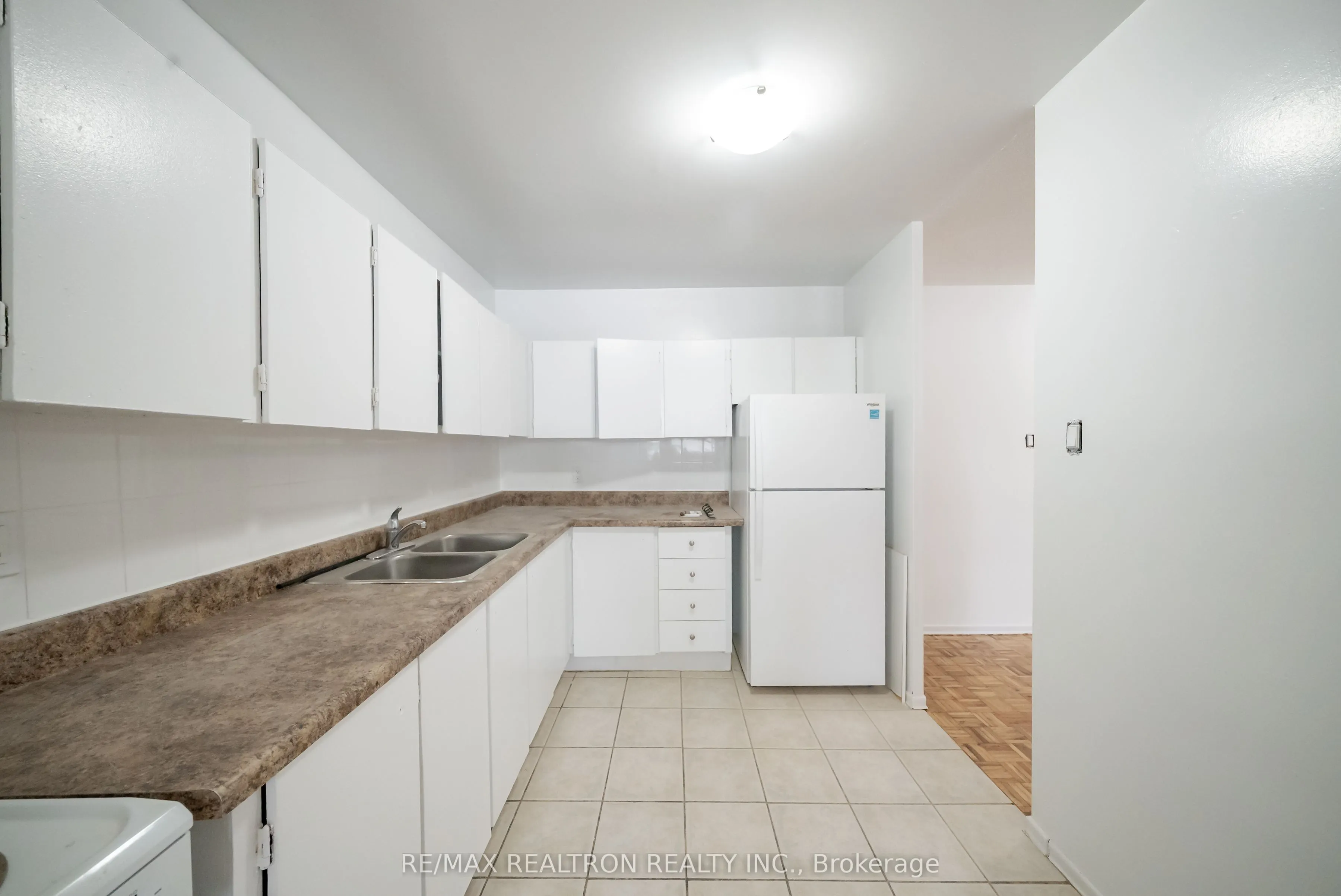 5 Glamorgan Avenue, #112