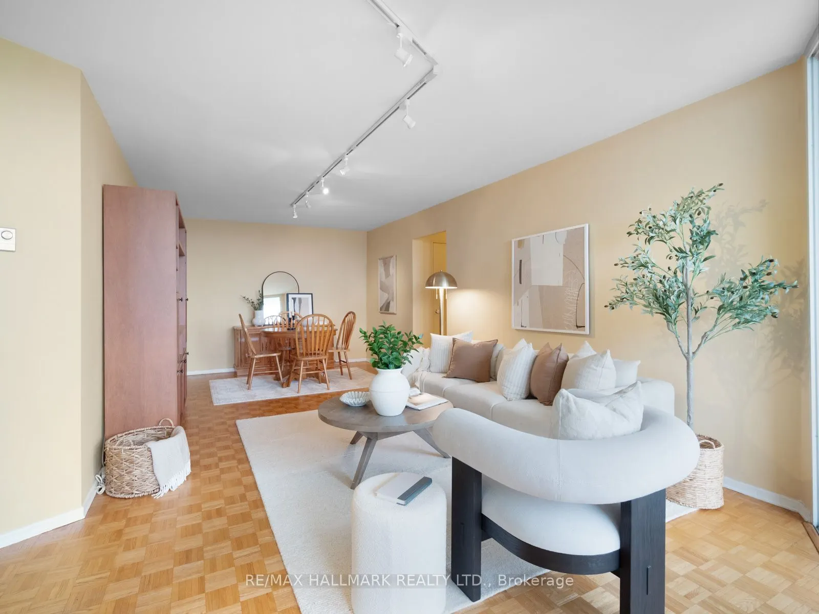 980 Broadview Avenue, #2404