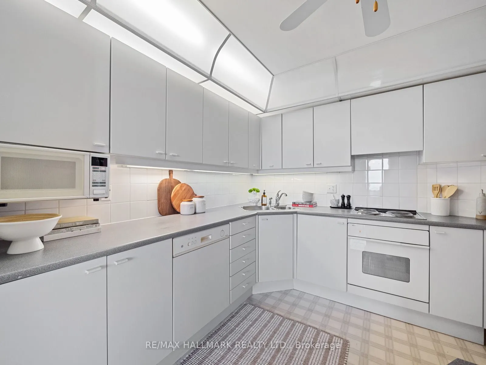 980 Broadview Avenue, #2404