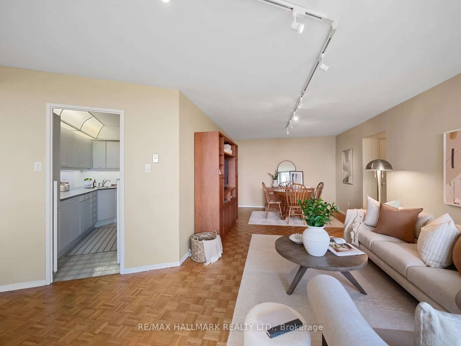 980 Broadview Avenue, #2404
