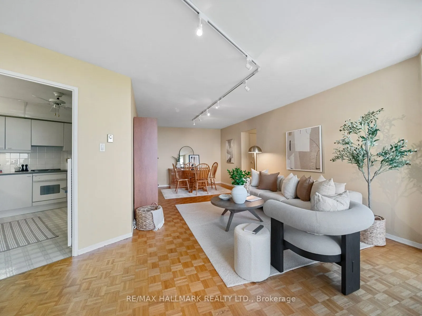 980 Broadview Avenue, #2404