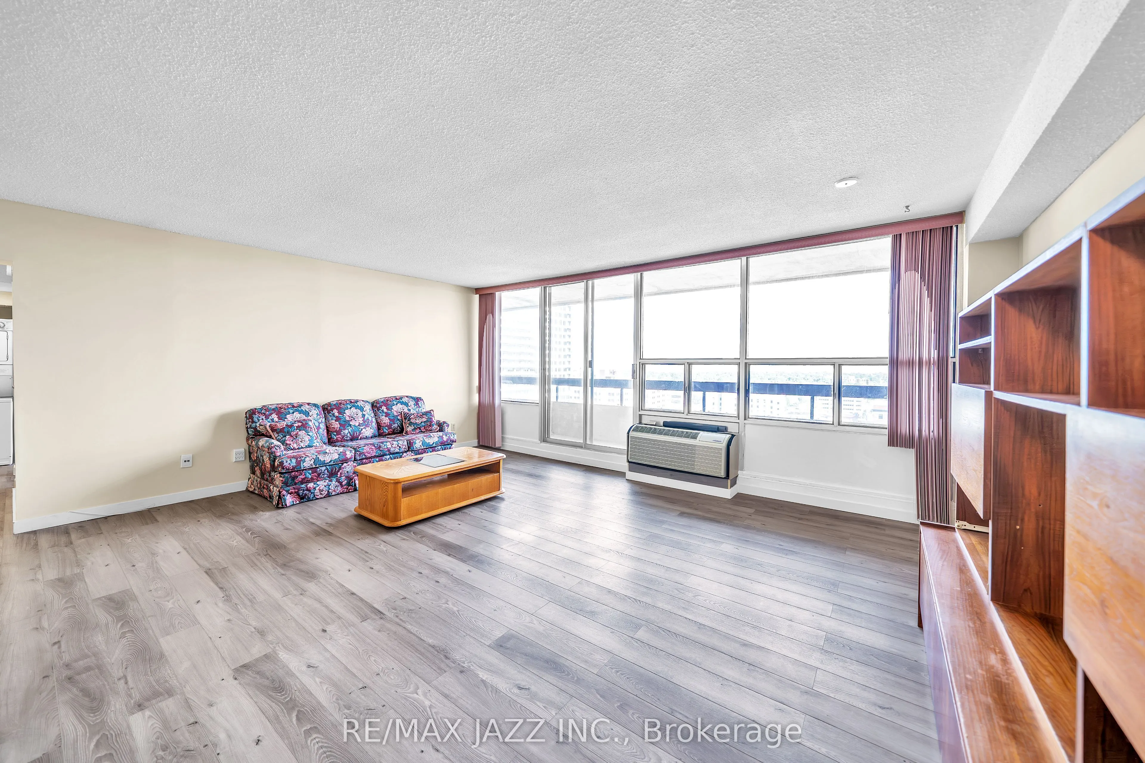 55 William Street E, #1214