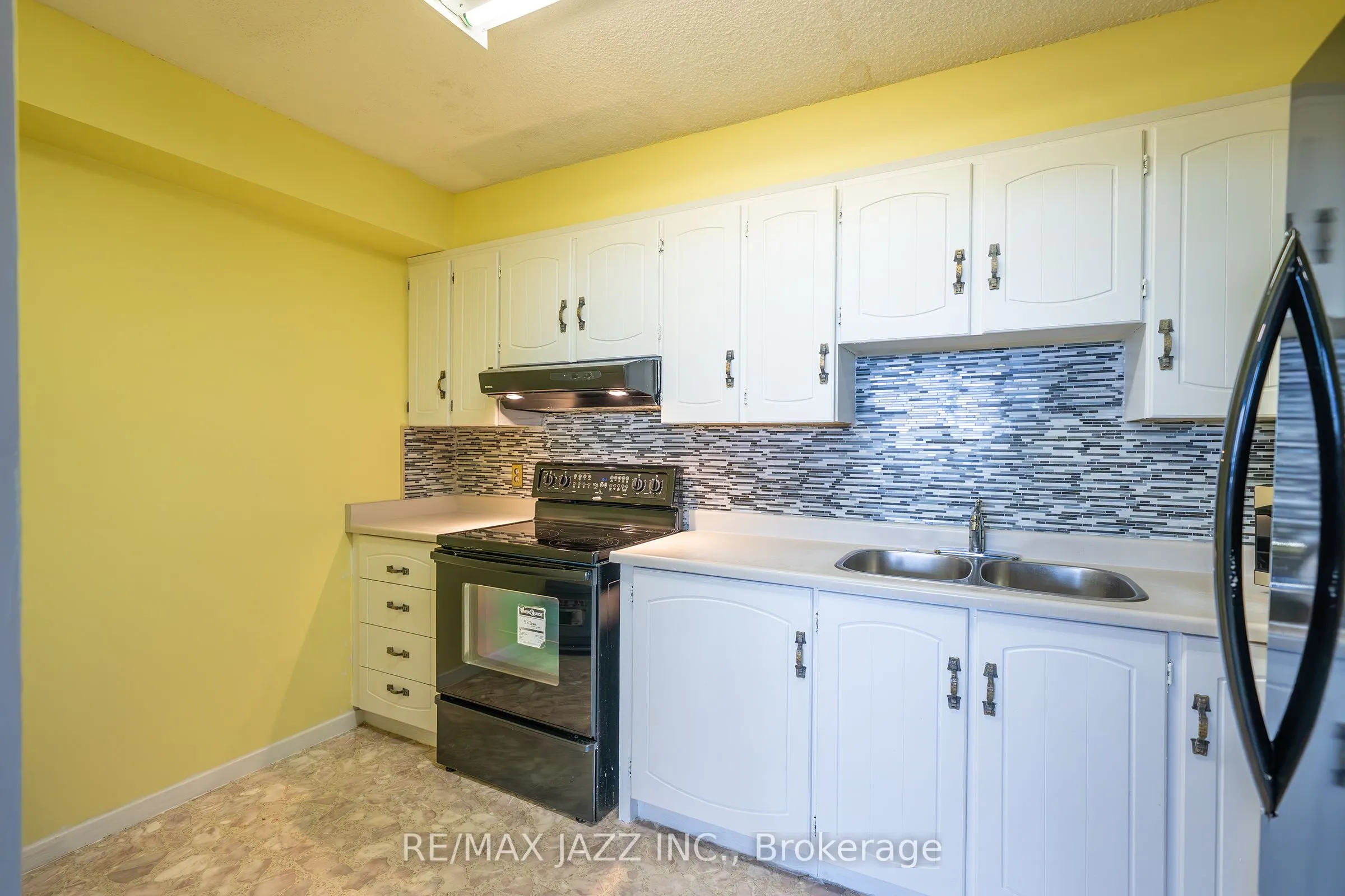 55 William Street E, #1214