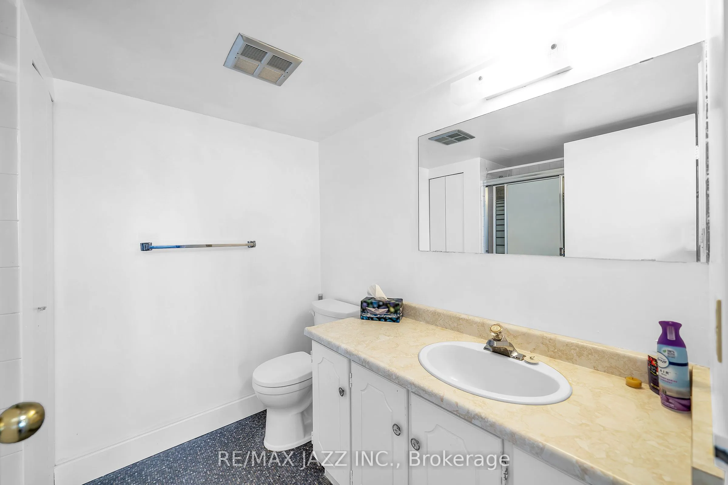 55 William Street E, #1214