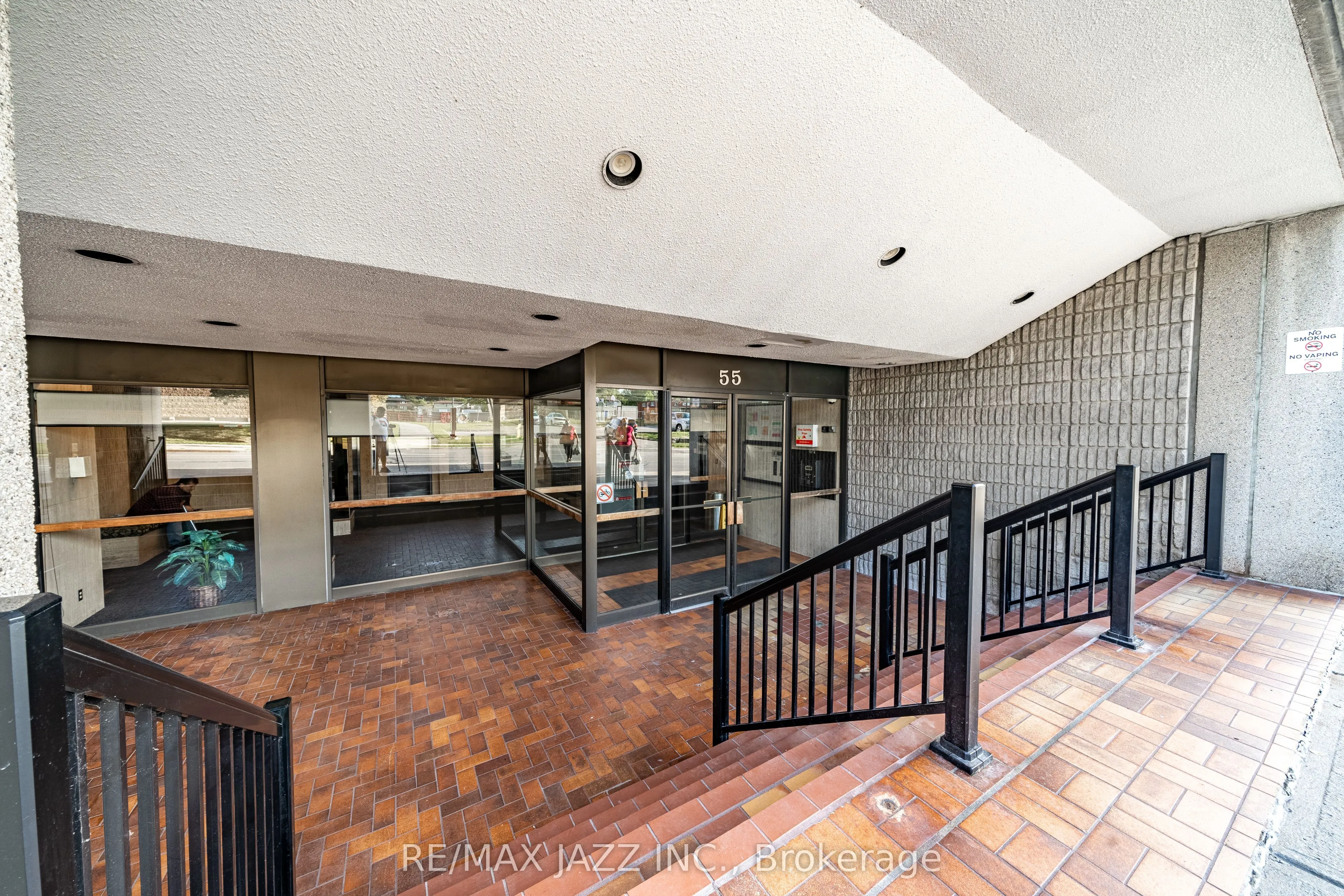 55 William Street E, #1214