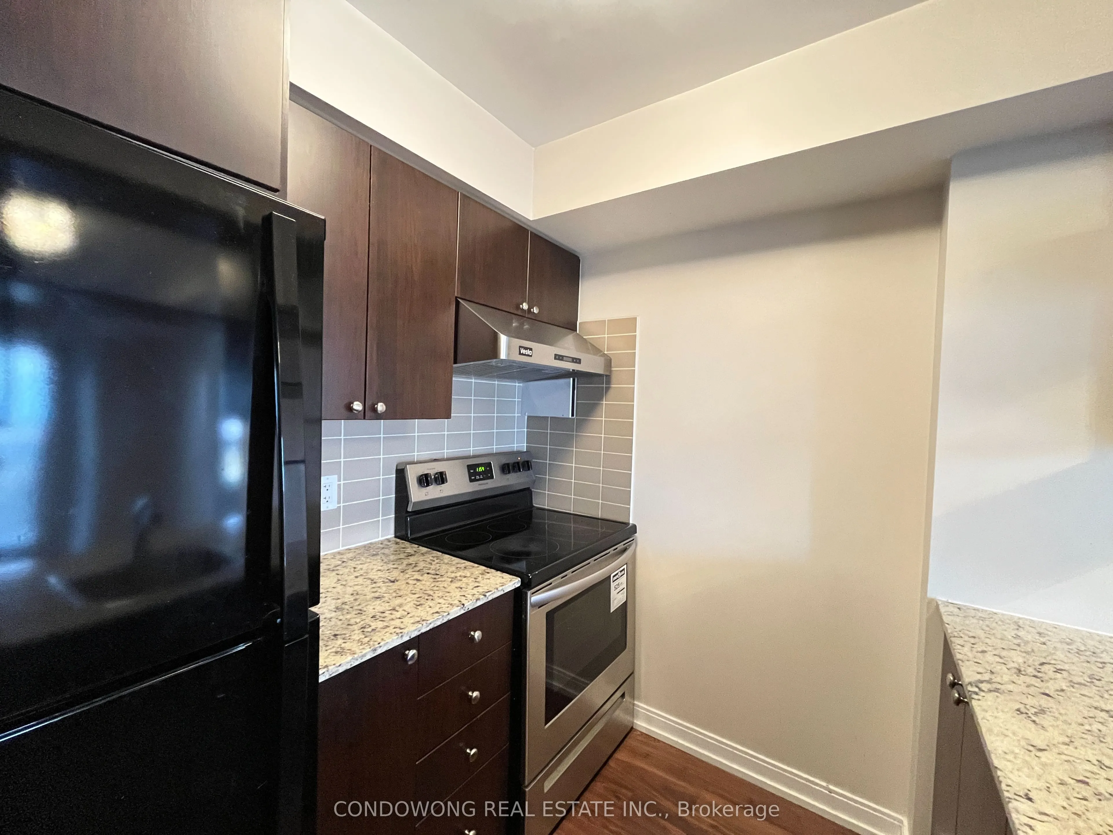 181 Village Green Square, #2321