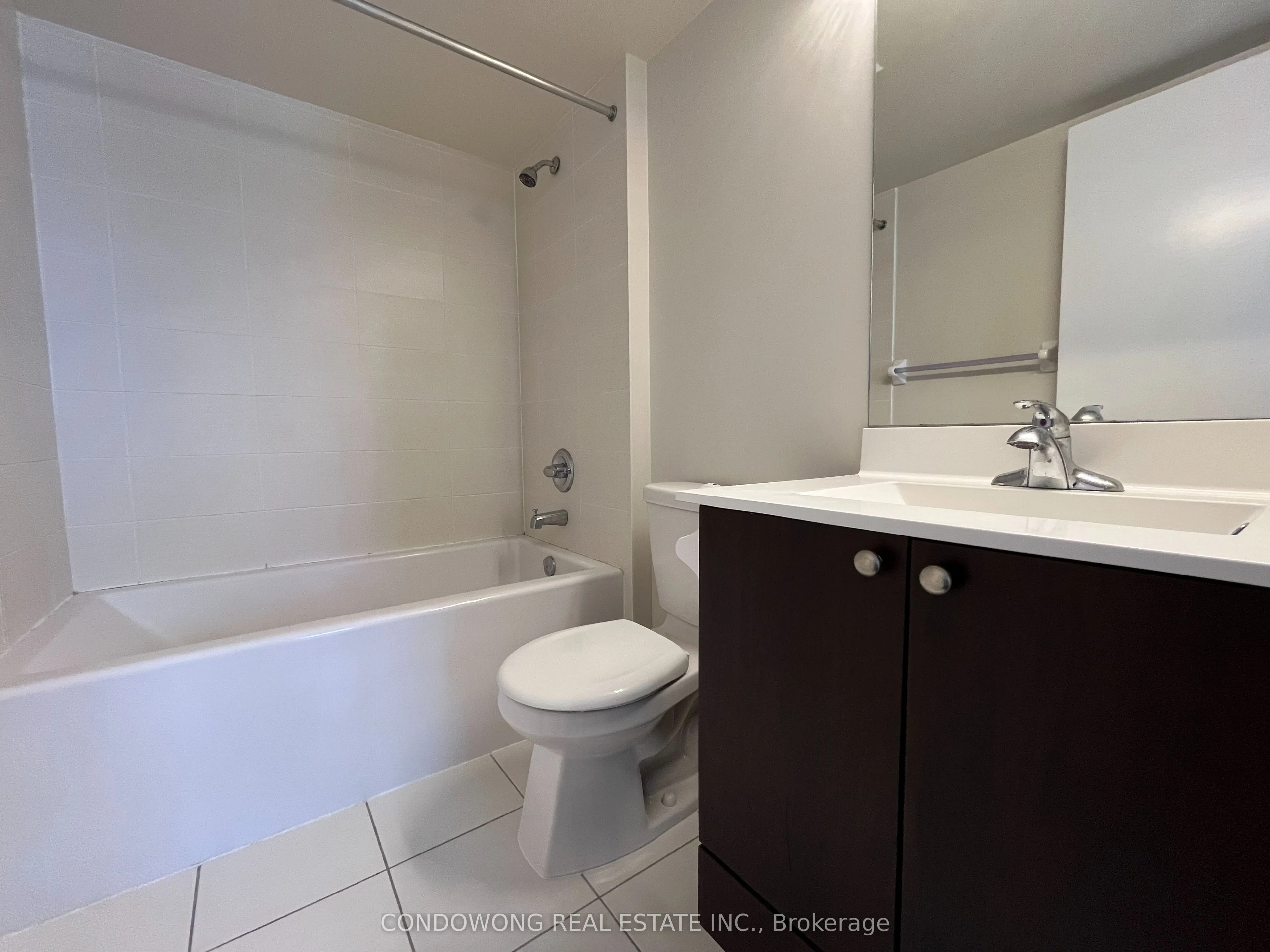 181 Village Green Square, #2321