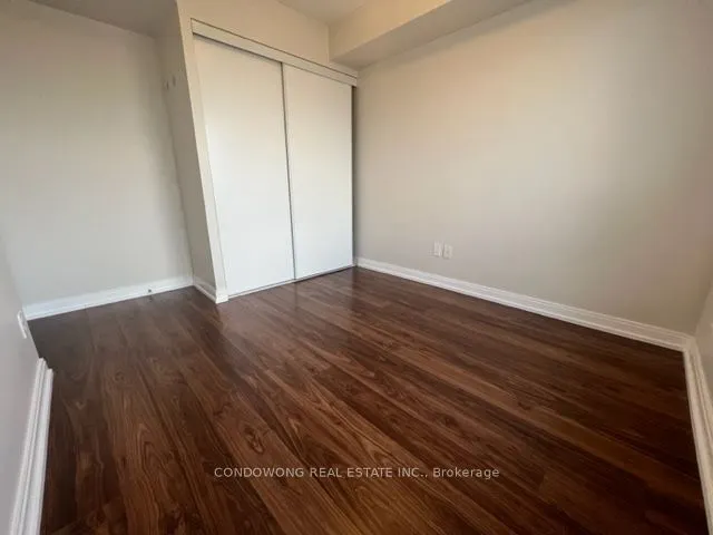 181 Village Green Square, #2321