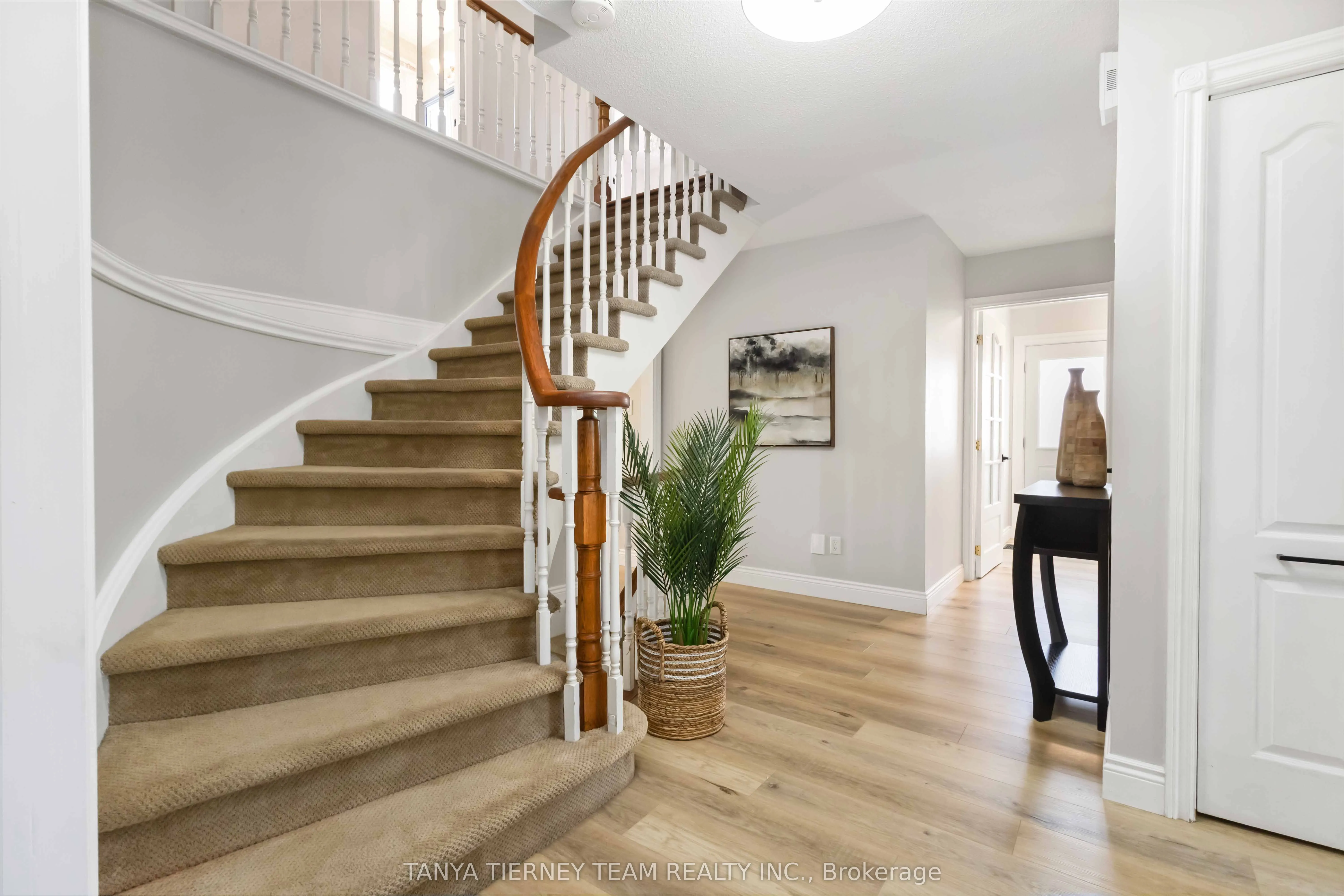 70 Canadian Oaks Drive