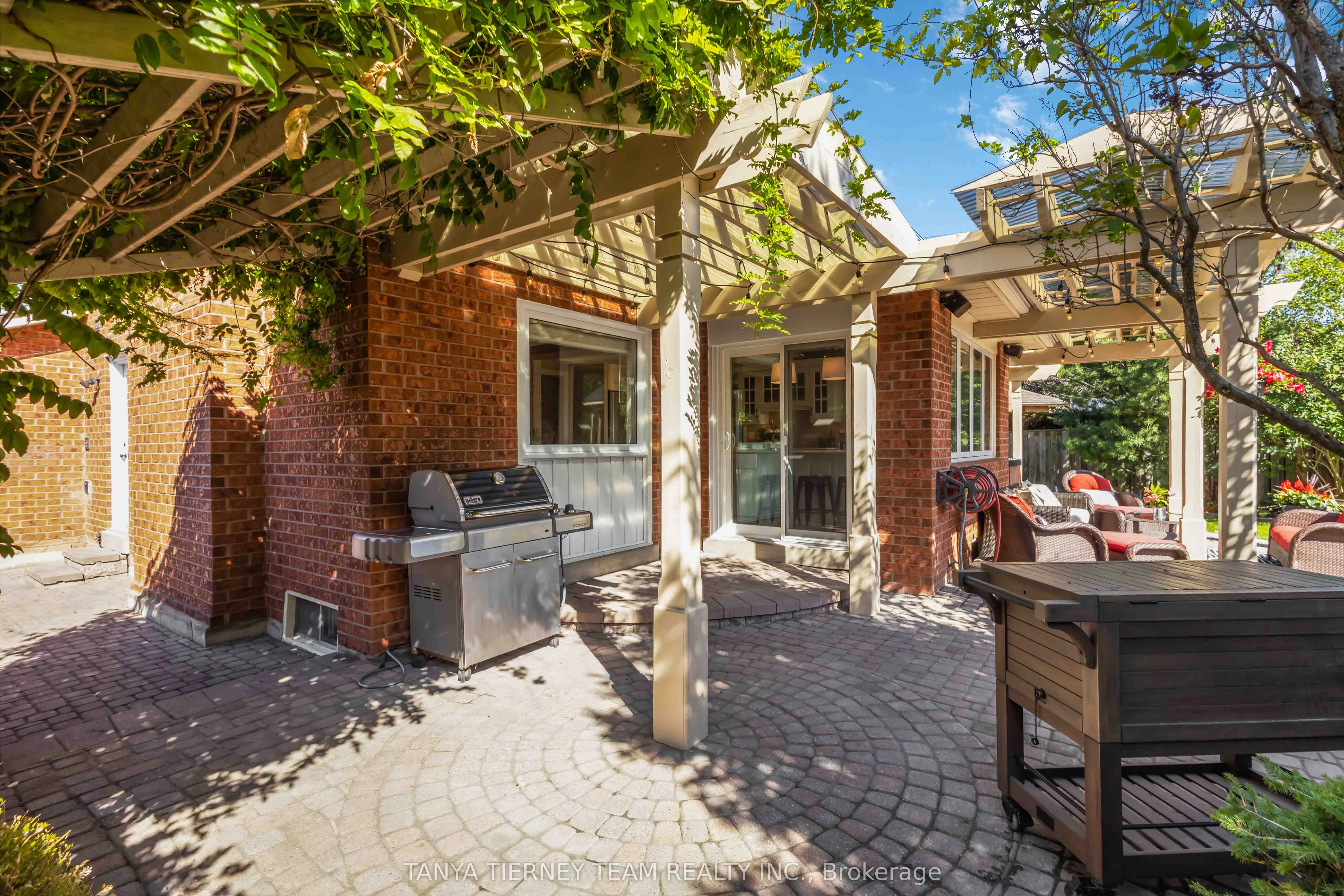 70 Canadian Oaks Drive