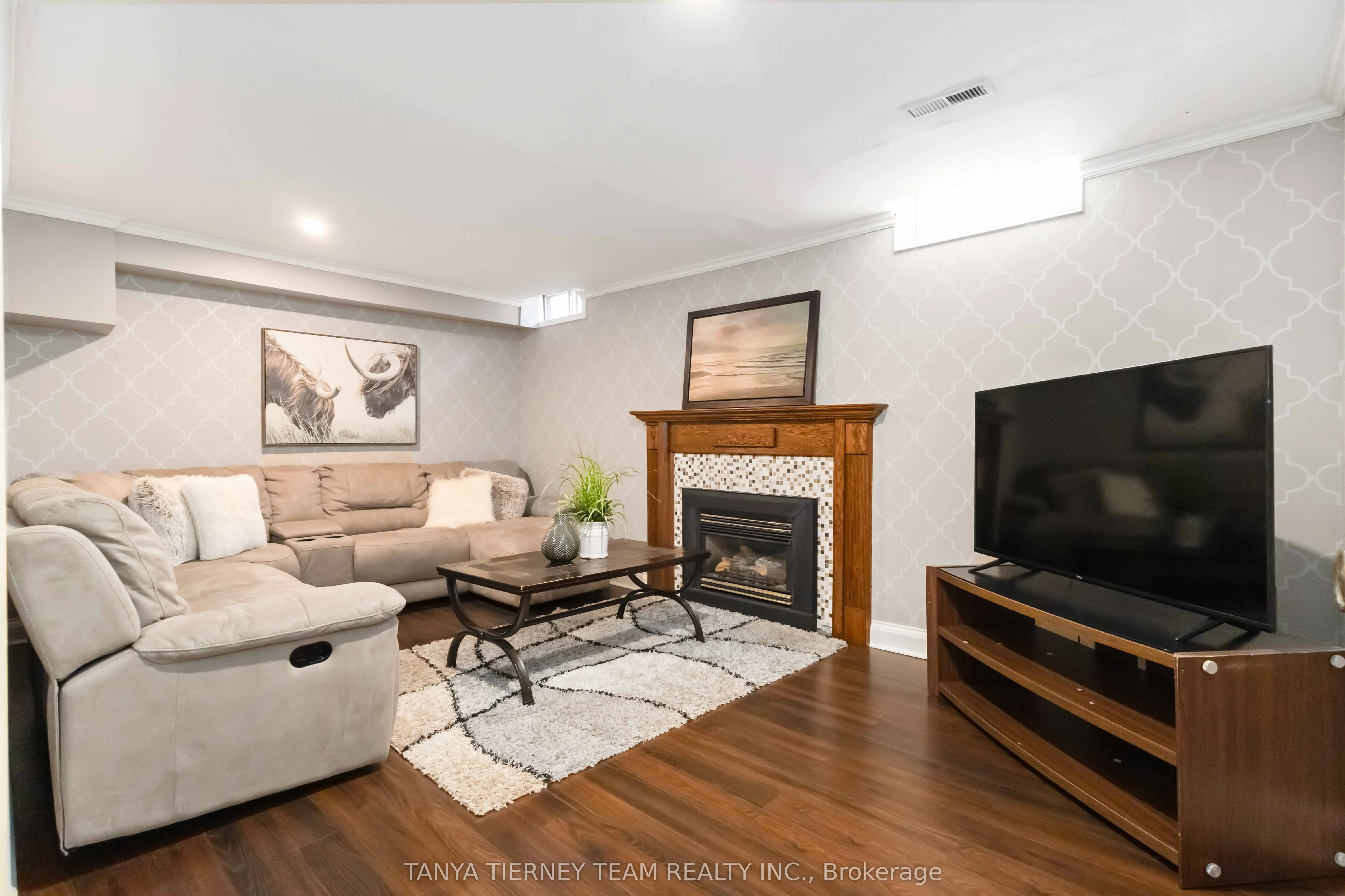 70 Canadian Oaks Drive