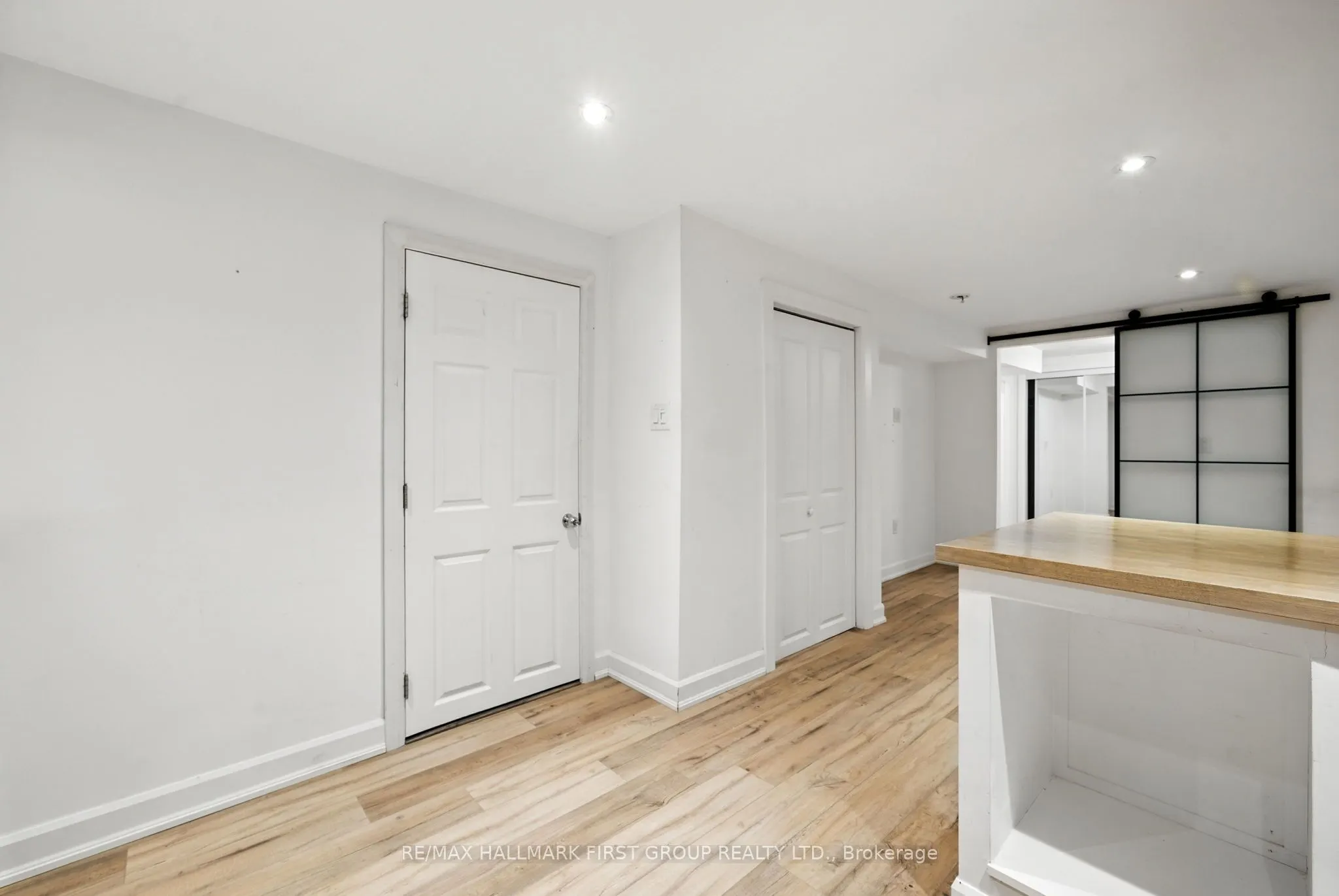 1387 Largo Crescent, #Basement