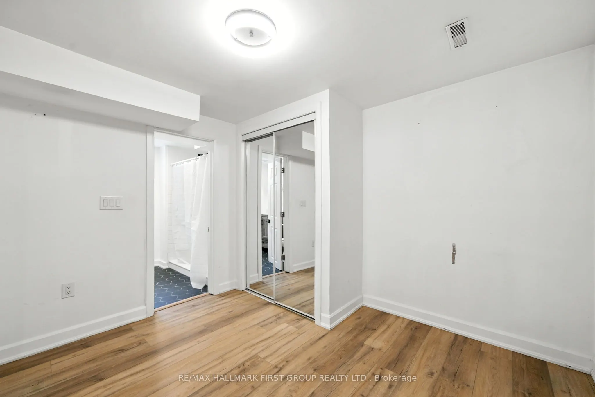 1387 Largo Crescent, #Basement