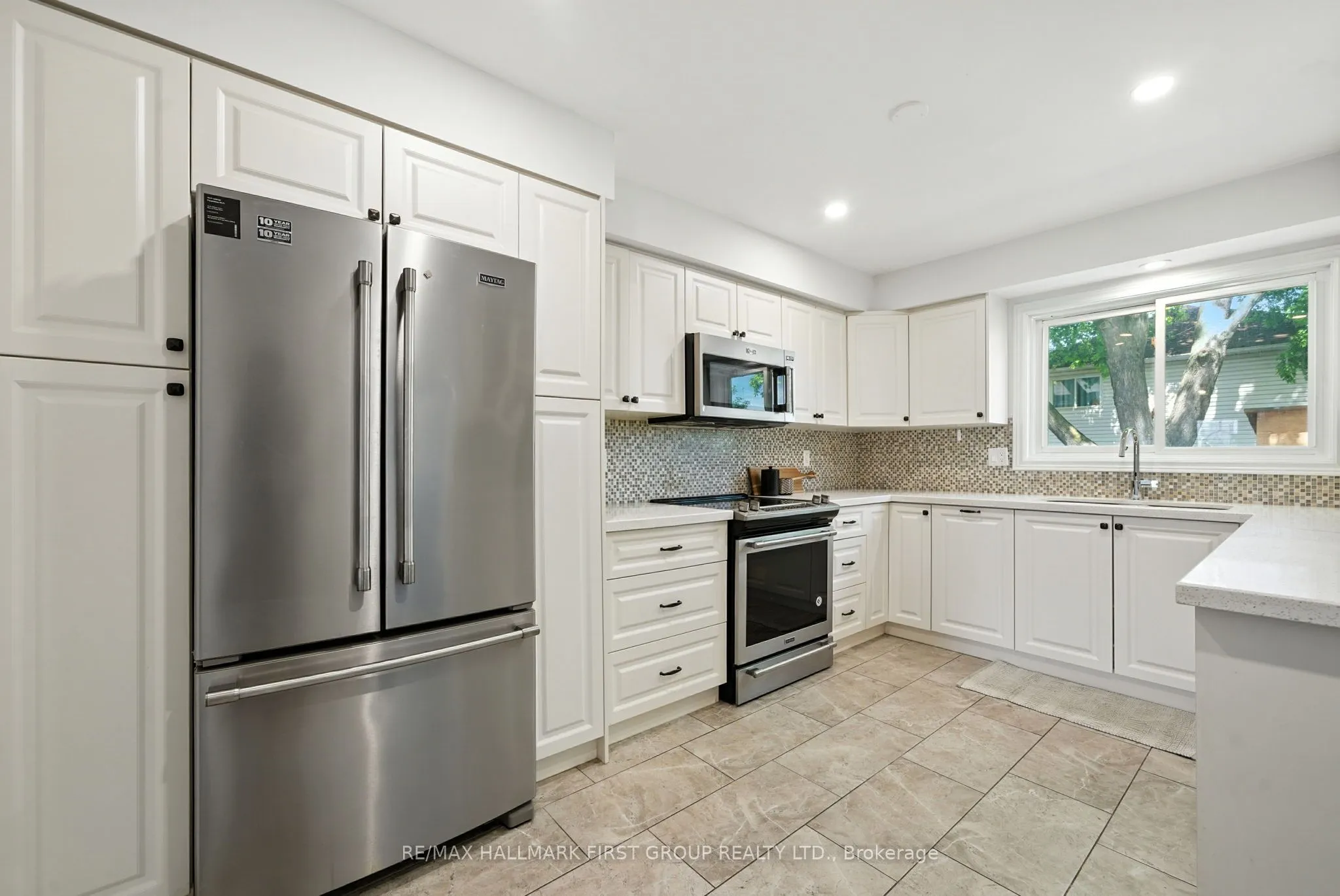 1387 Largo Crescent, #Upper