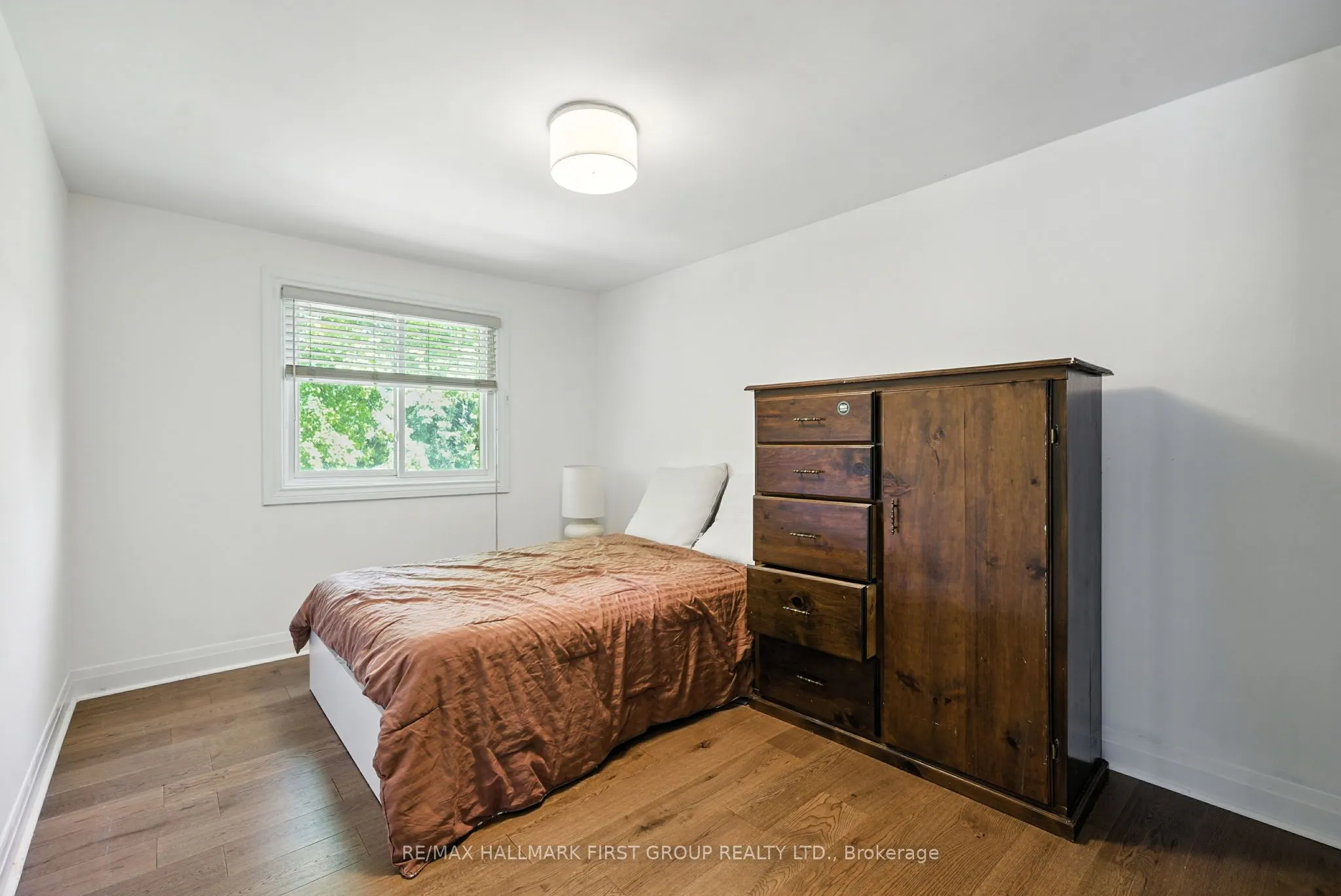 1387 Largo Crescent, #Upper