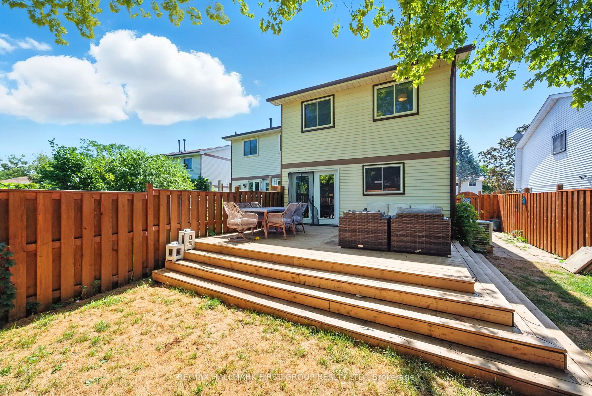 1387 Largo Crescent, #Upper