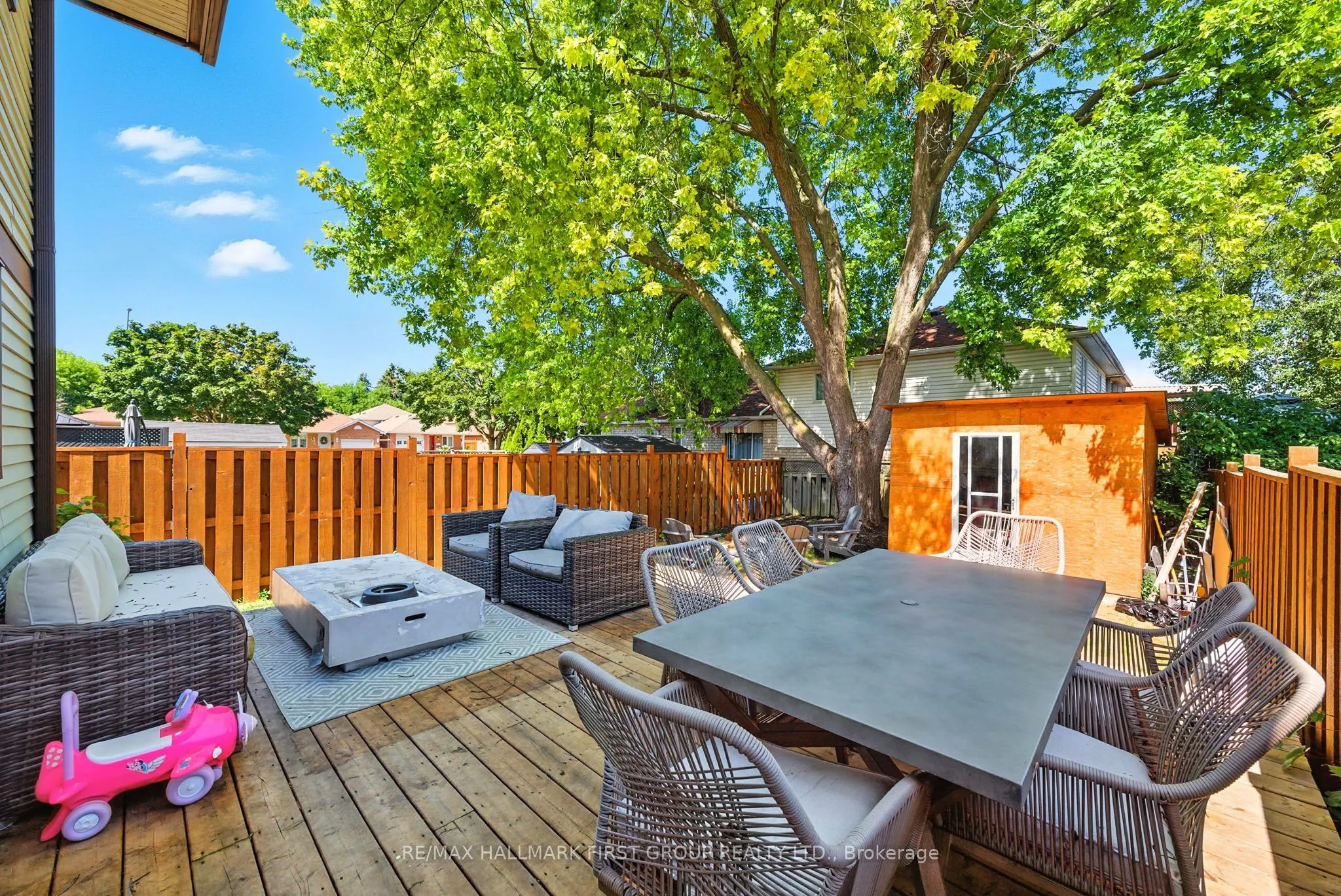 1387 Largo Crescent, #Upper