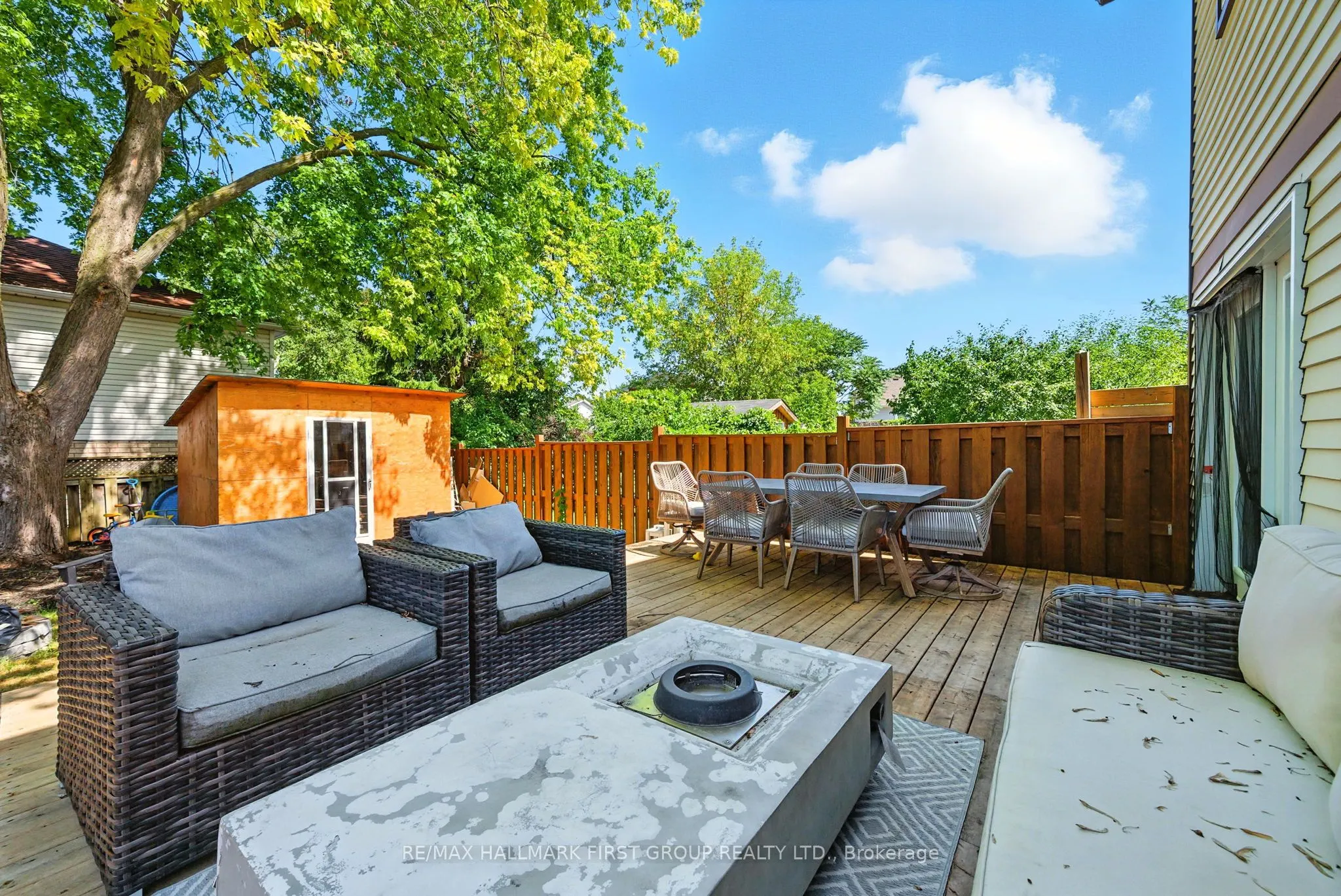 1387 Largo Crescent, #Upper