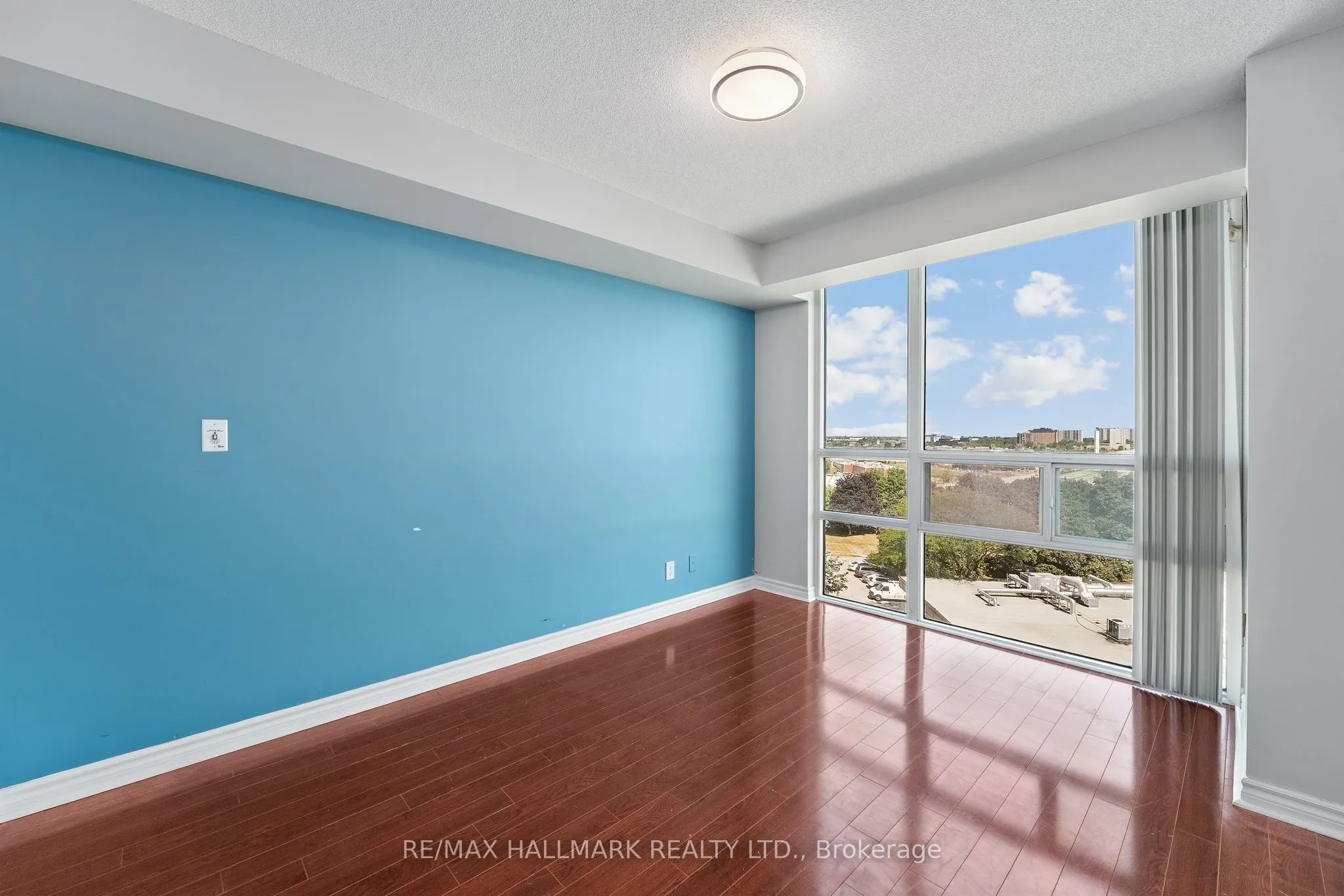 68 Grangeway Avenue, #909