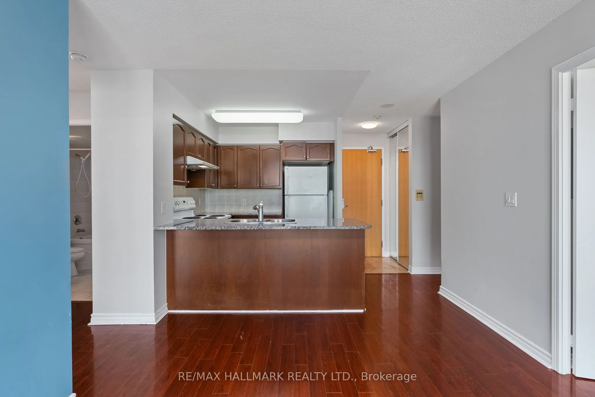 68 Grangeway Avenue, #909