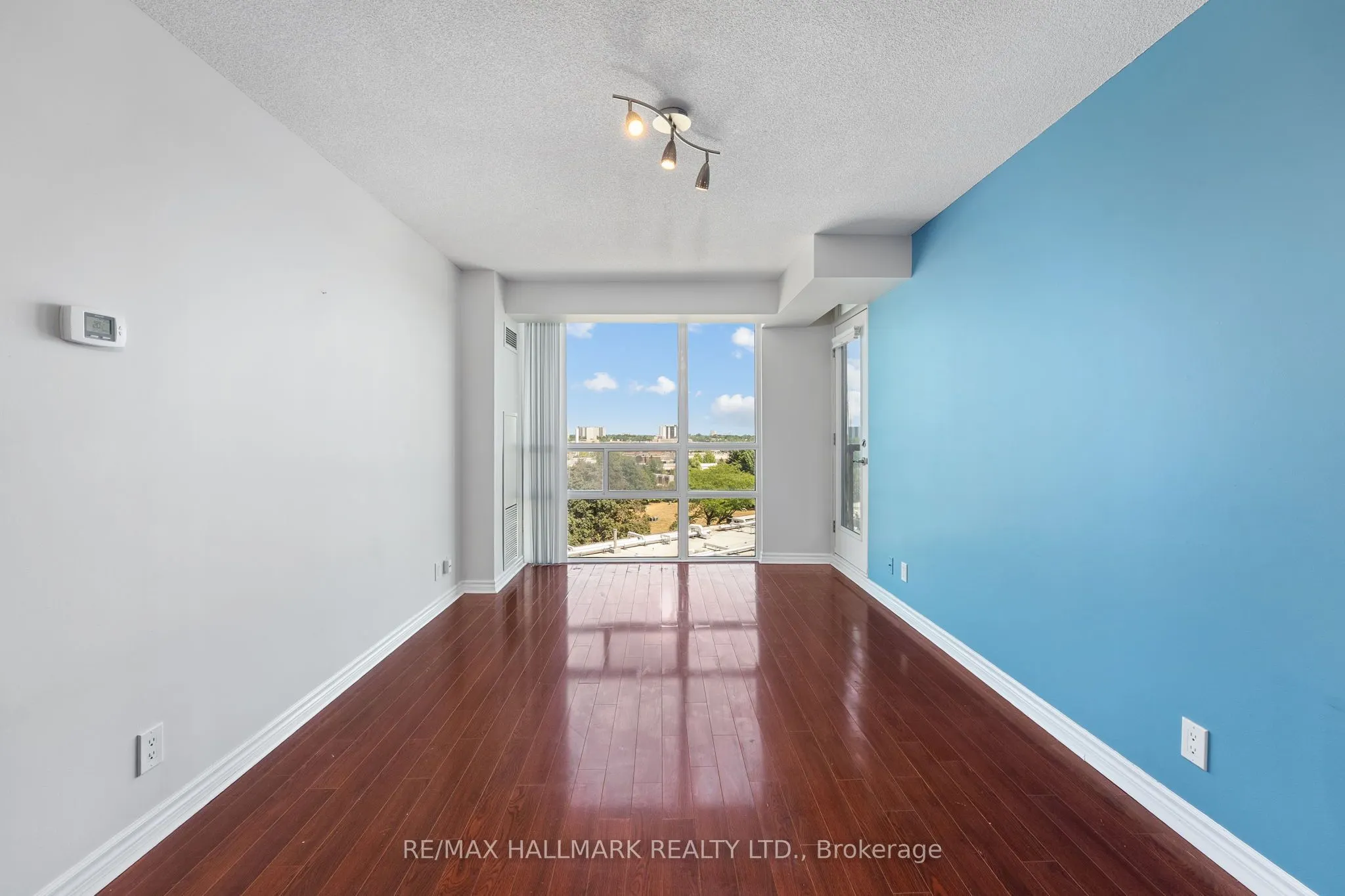 68 Grangeway Avenue, #909
