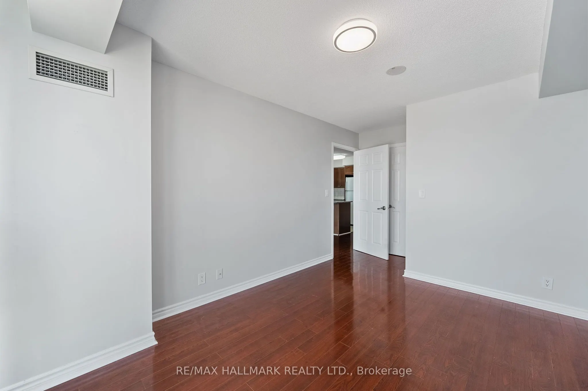 68 Grangeway Avenue, #909